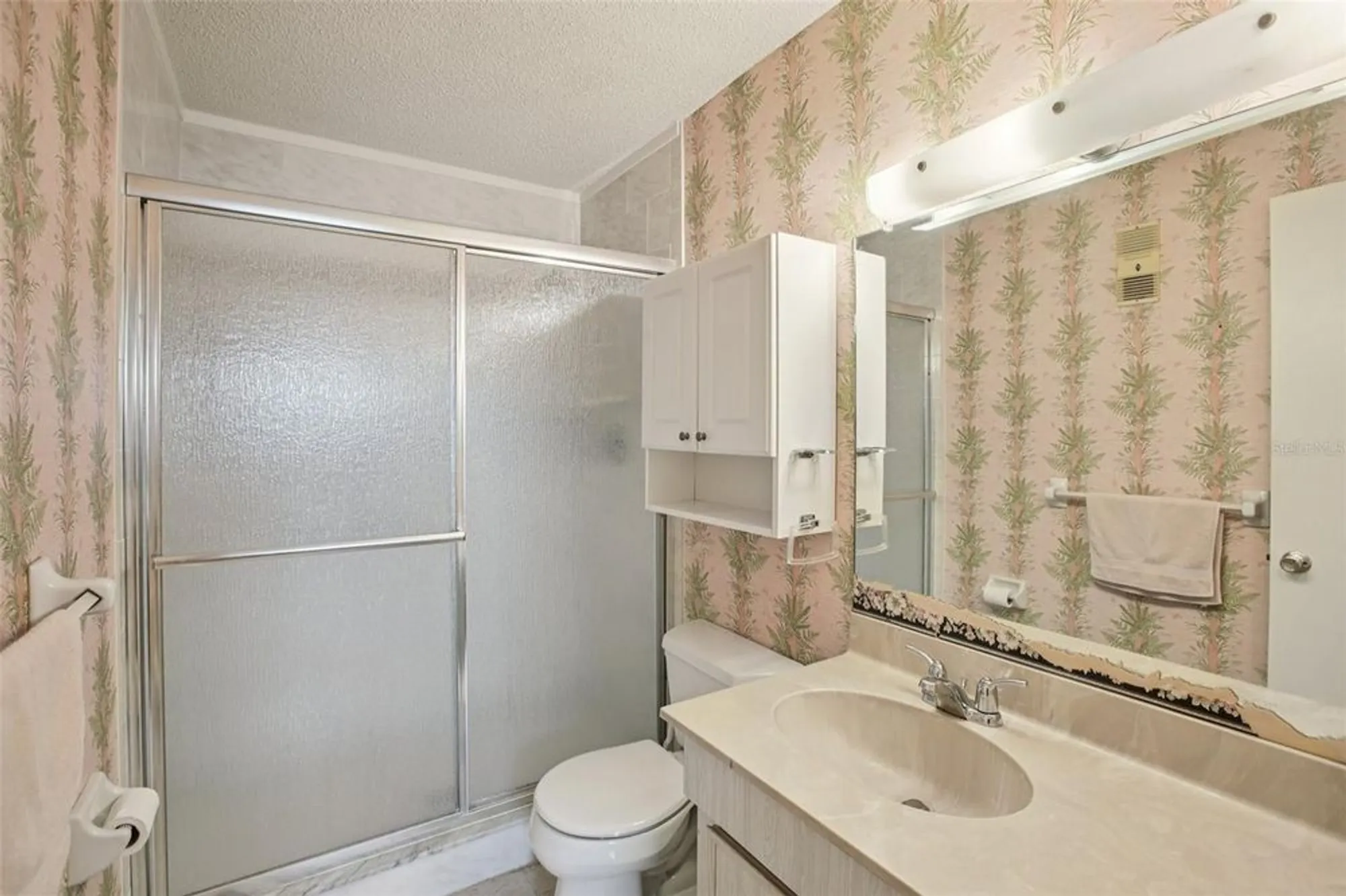 Property Slideshow image 17 of 26 | 5980 80th st n unit 405, St Petersburg, FL, 33709