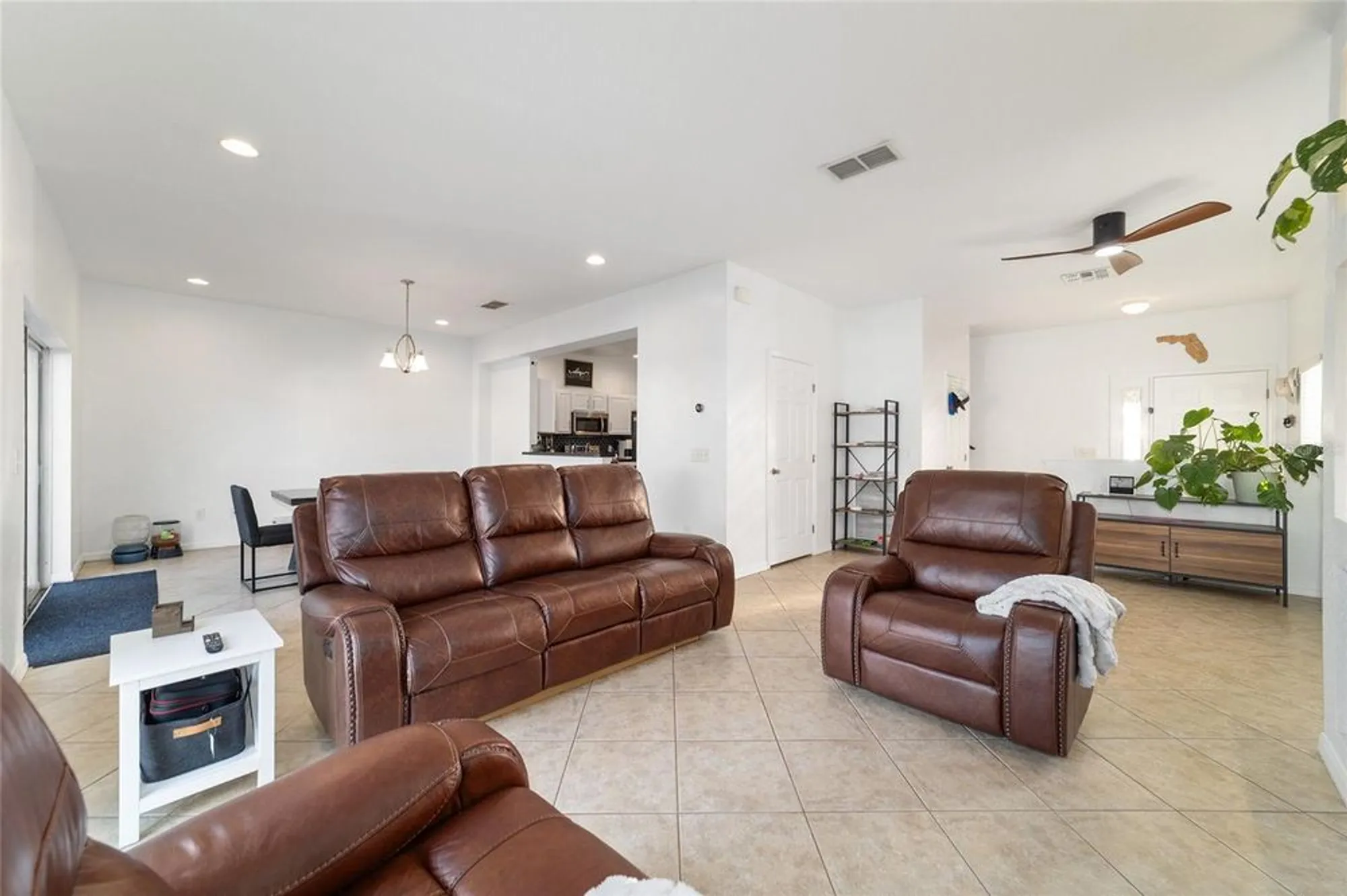 Property Slideshow image 17 of 76 | 5094 ne 122nd blvd, Oxford, FL, 34484