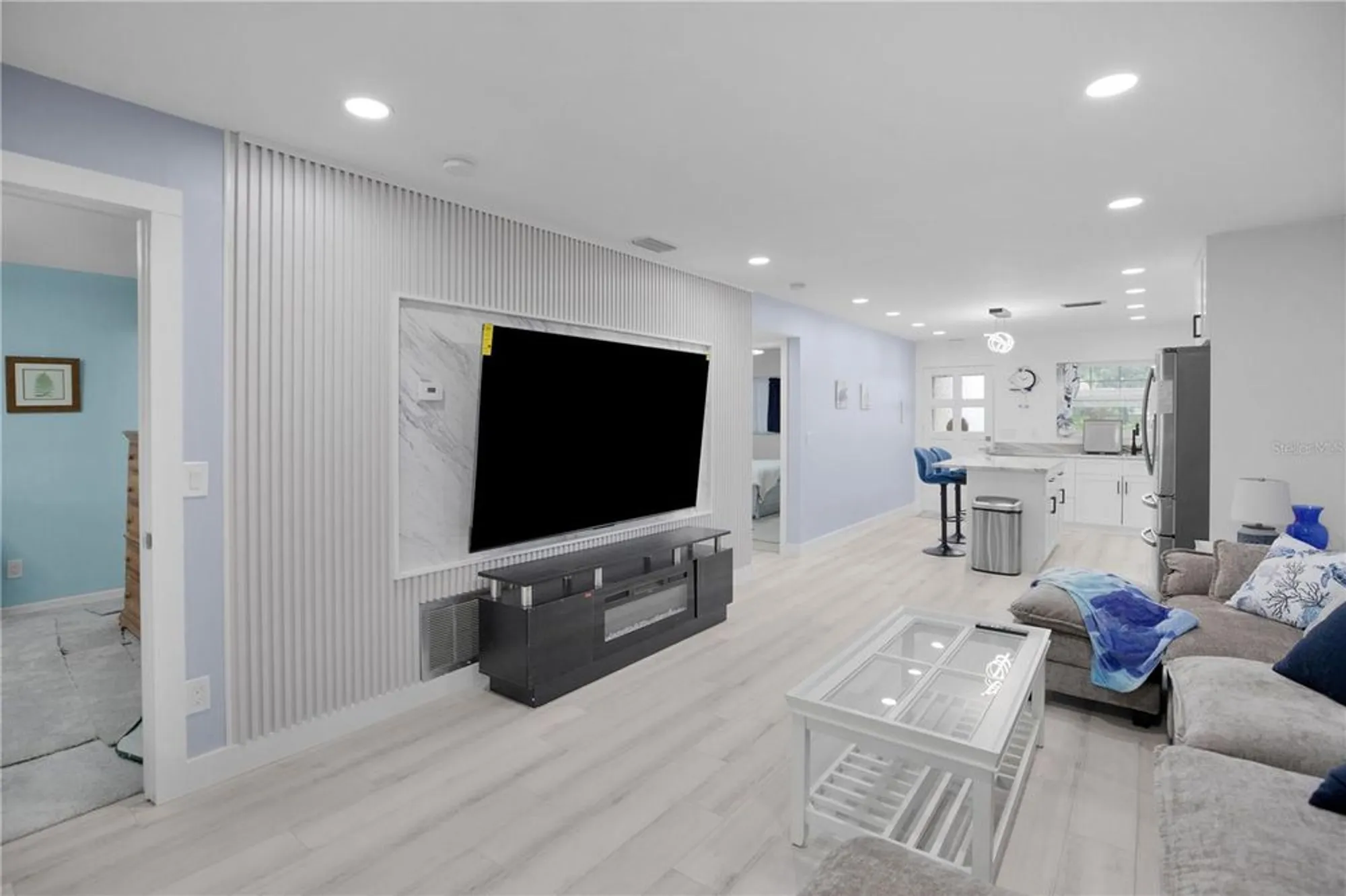 Property Slideshow image 23 of 56 | 1701 pinehurst rd 33e, Dunedin, FL, 34698