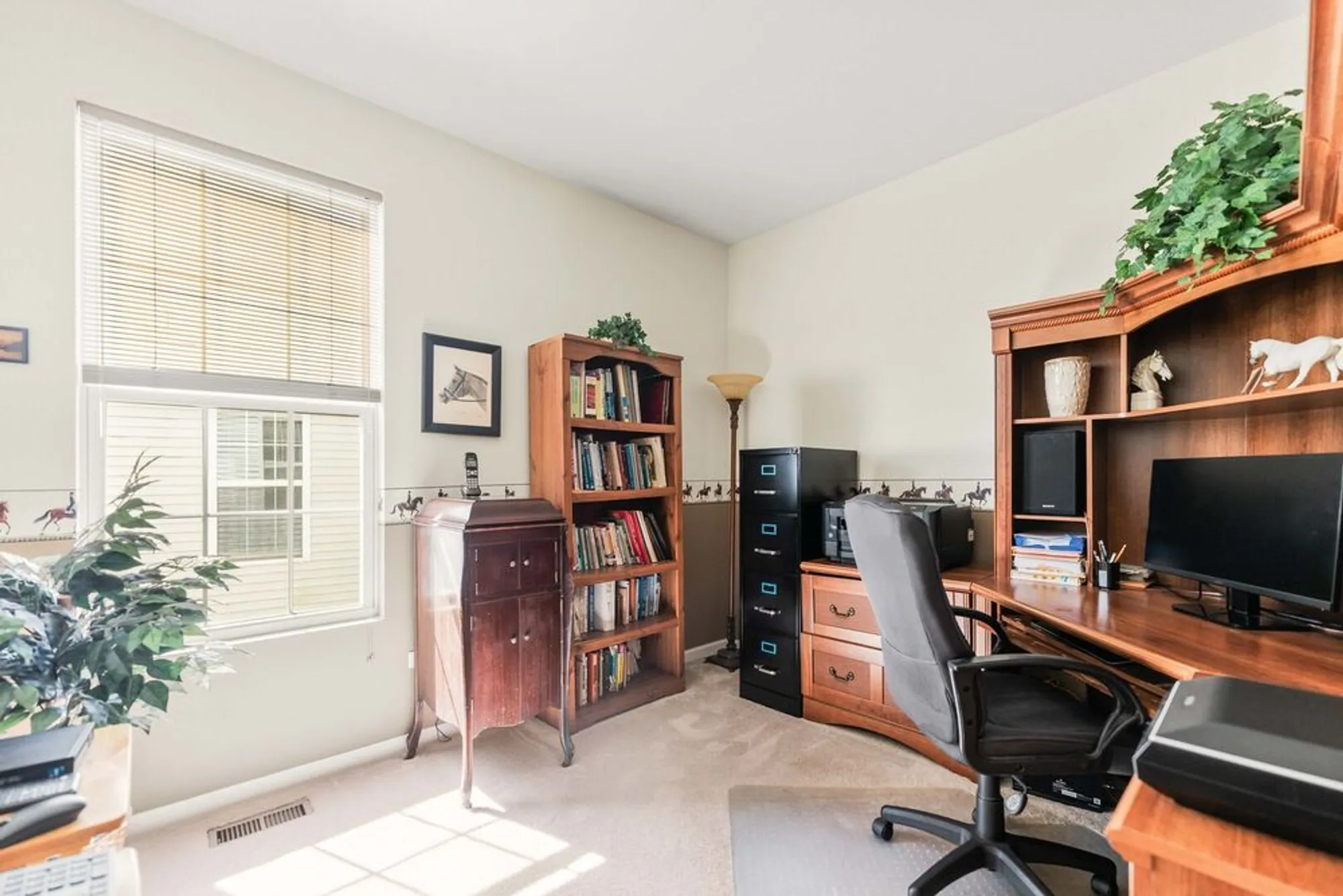 Property Slideshow image 24 of 61 | 13184 oakwood ave, Huntley, IL, 60142