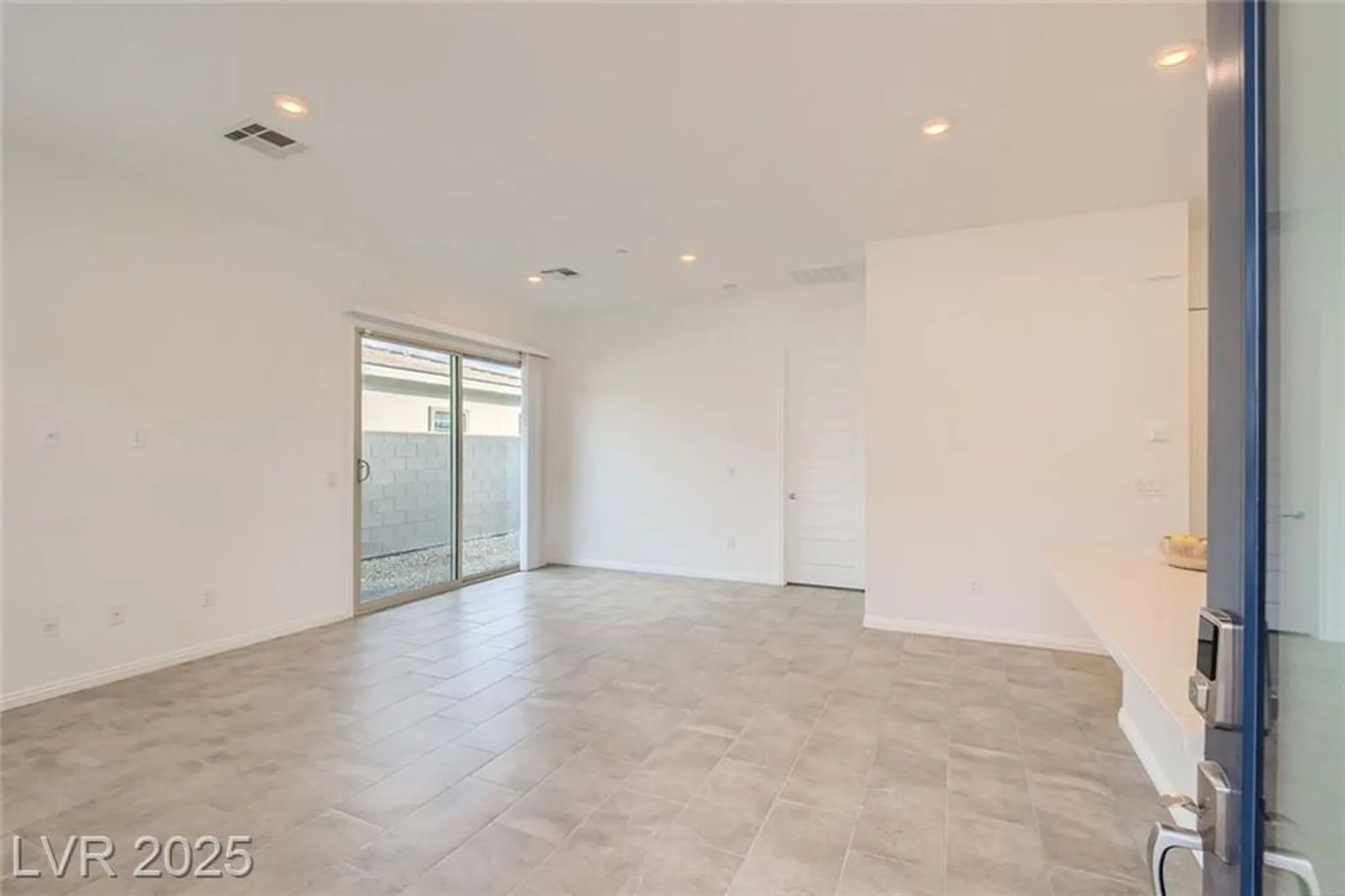 Property Slideshow image 10 of 35 | 933 mayfield manor ln, Las Vegas, NV, 89138