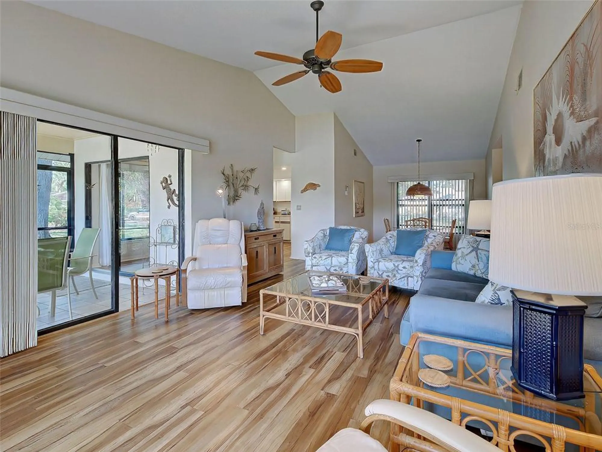 Property Slideshow image 19 of 74 | 220 southampton dr 325, Venice, FL, 34293