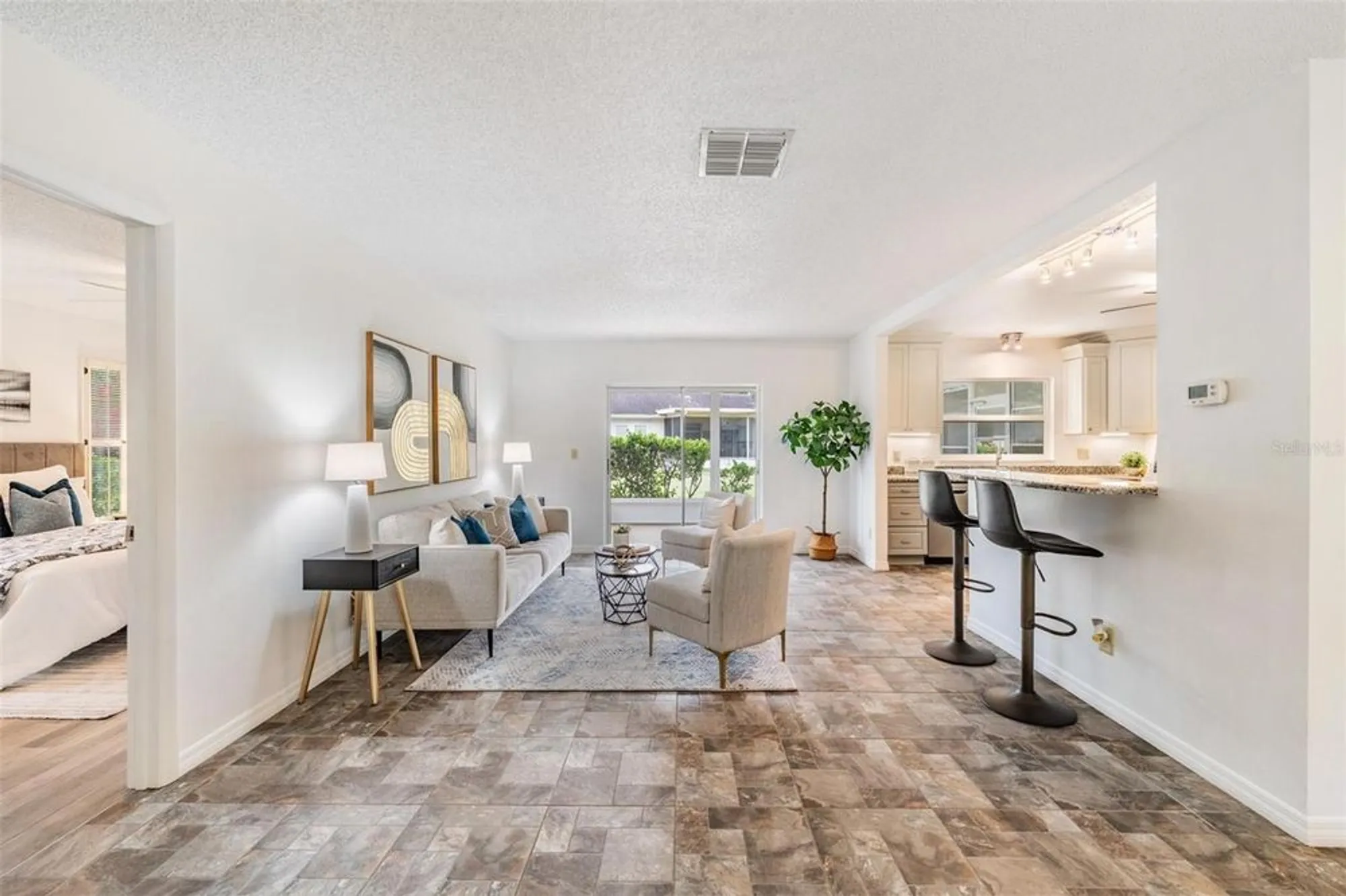 Property Slideshow image 4 of 26 | 2820 lomond dr, Palm Harbor, FL, 34684