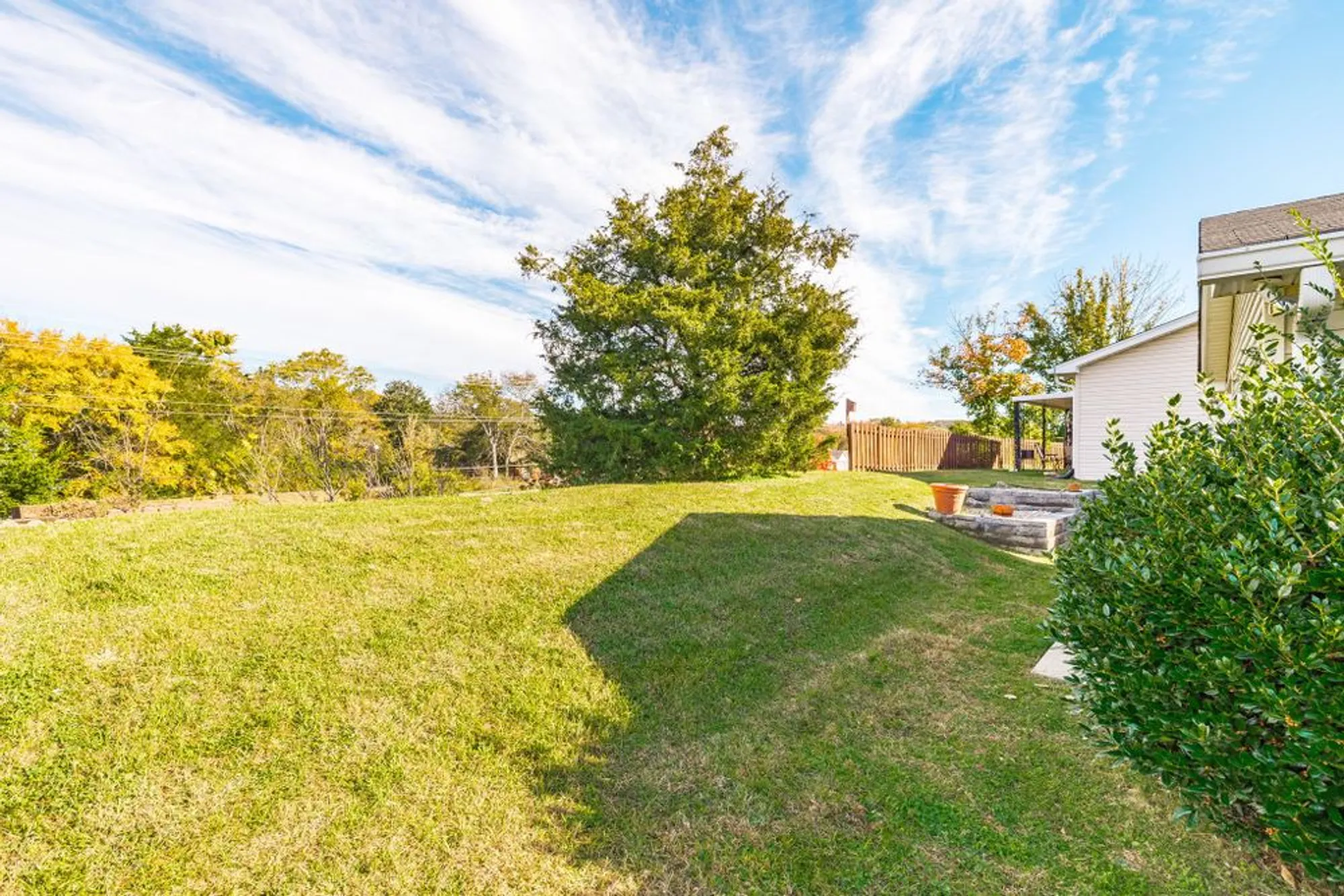 Property Slideshow image 51 of 54 | 115 newsom grn, Nashville, TN, 37221