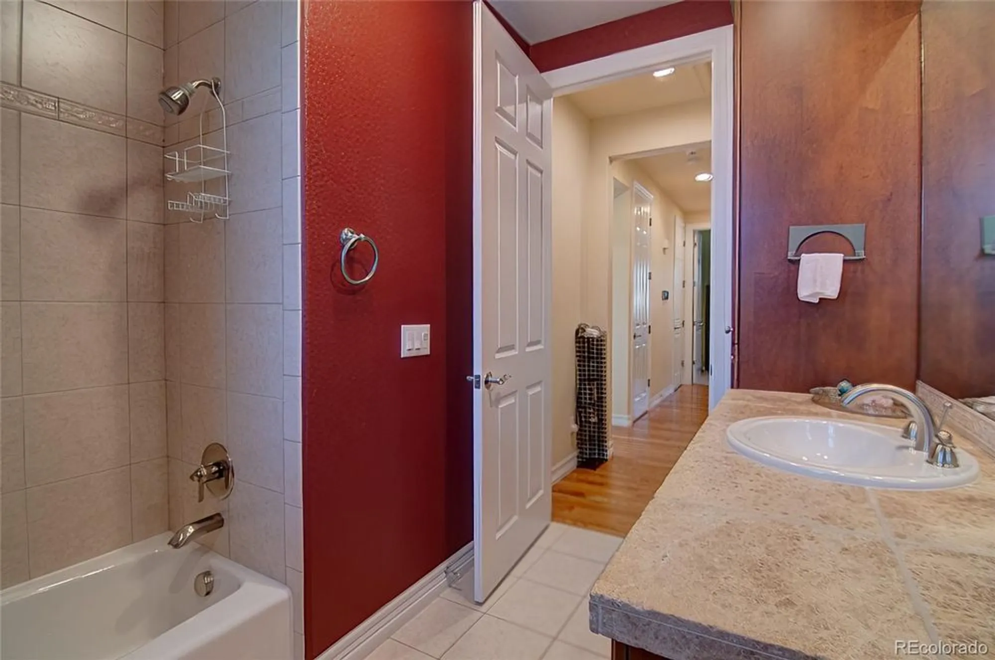 Property Slideshow image 19 of 50 | 8588 w quarles pl, Littleton, CO, 80128