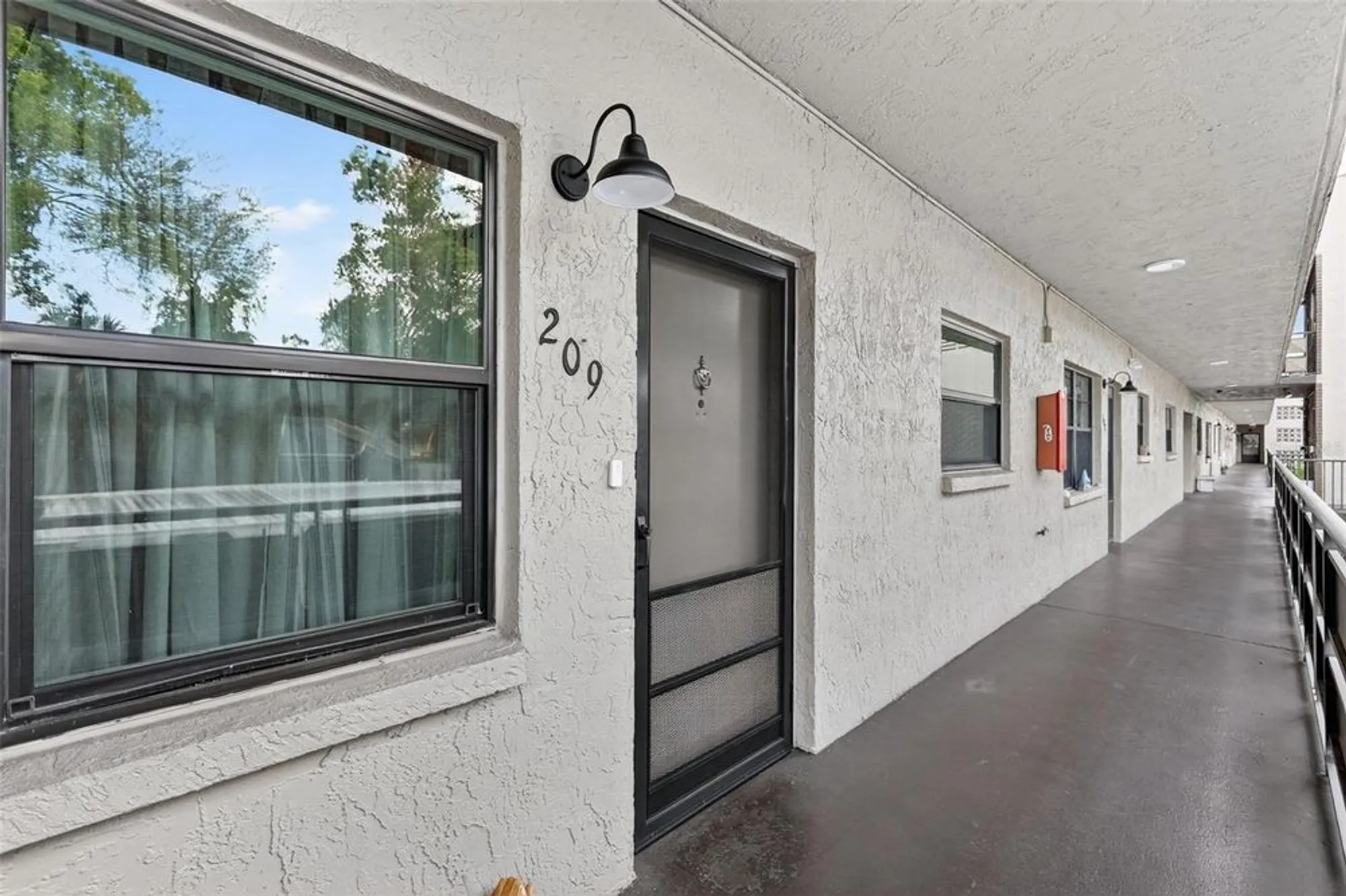 Property Slideshow image 6 of 36 | 5975 terrace park dr n unit 209, Saint Petersburg, FL, 33709