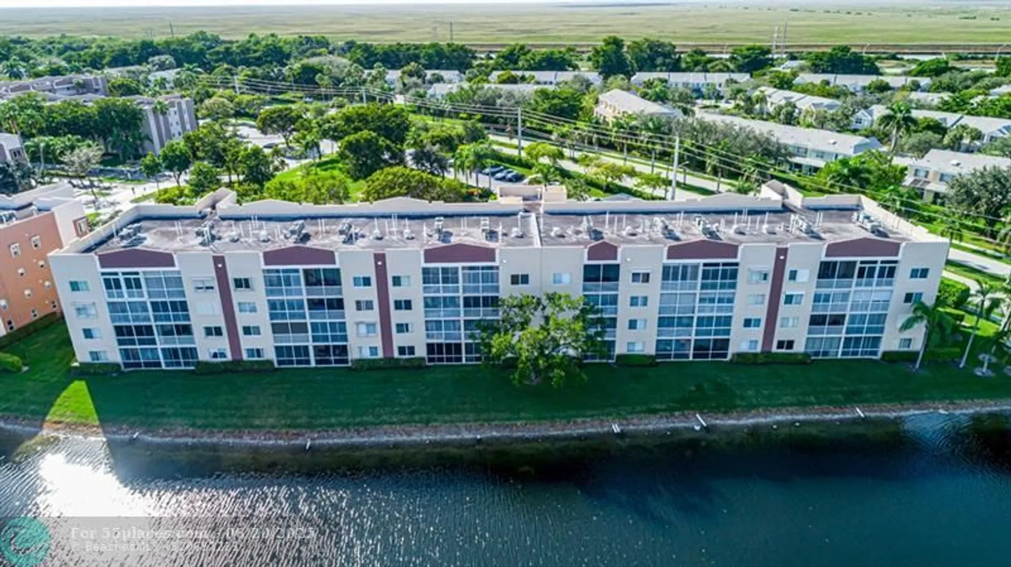 Property Slideshow image 23 of 31 | 7840 trent dr # 111, Tamarac, FL, 33321