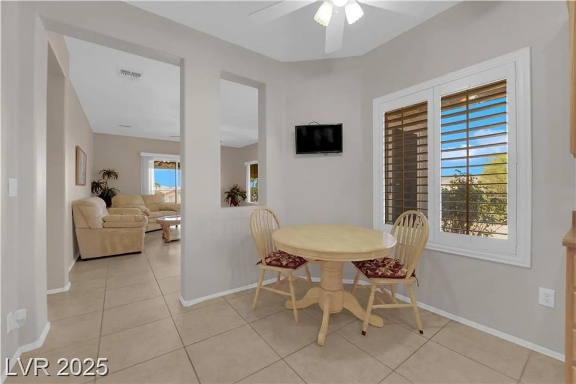 Property Slideshow image 9 of 24 | 2504 libretto ave, Henderson, NV, 89052