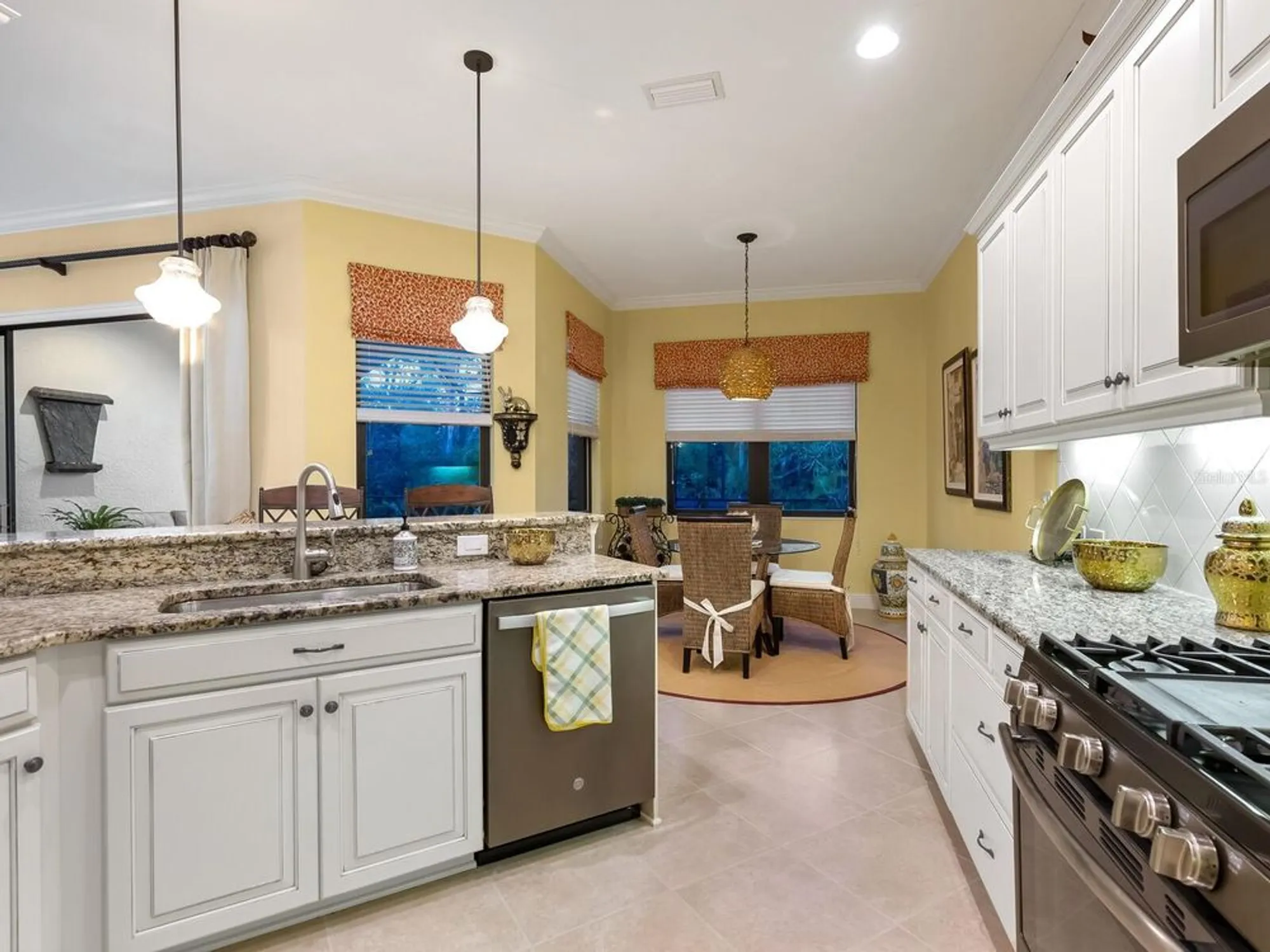 Property Slideshow image 19 of 67 | 27336 driver ln, Englewood, FL, 34223