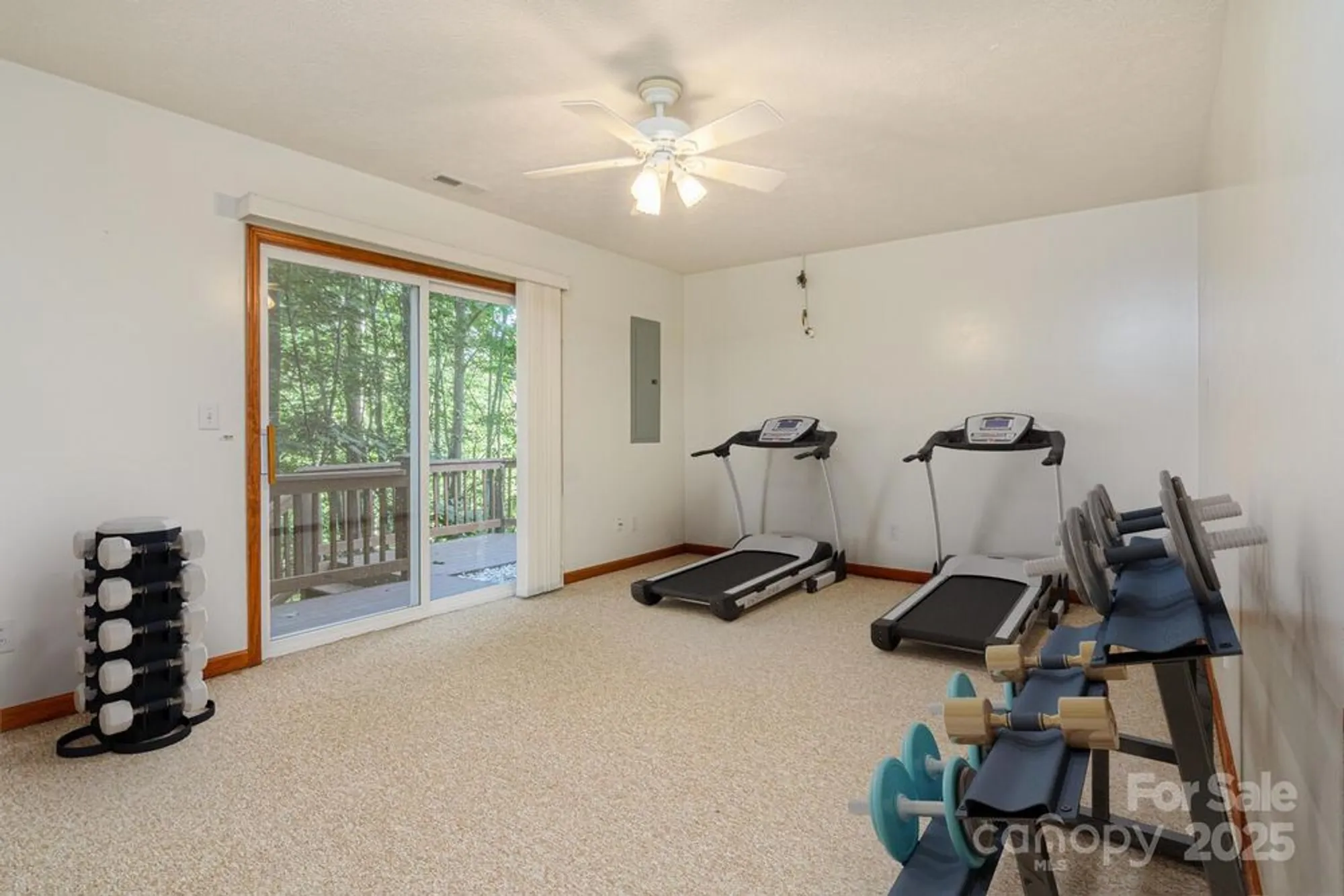 Property Slideshow image 34 of 46 | 299 carriage summitt way, Hendersonville, NC, 28791