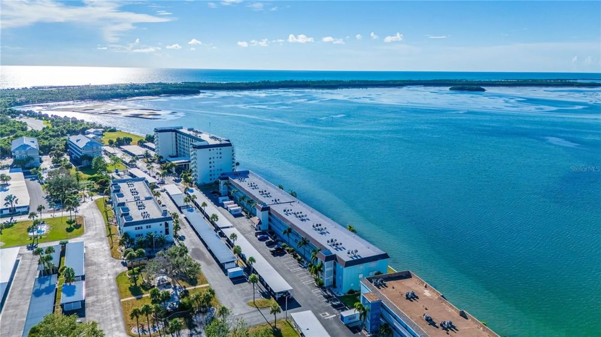 Property Slideshow image 2 of 36 | 7 dunoon pl apt 306, Dunedin, FL, 34698