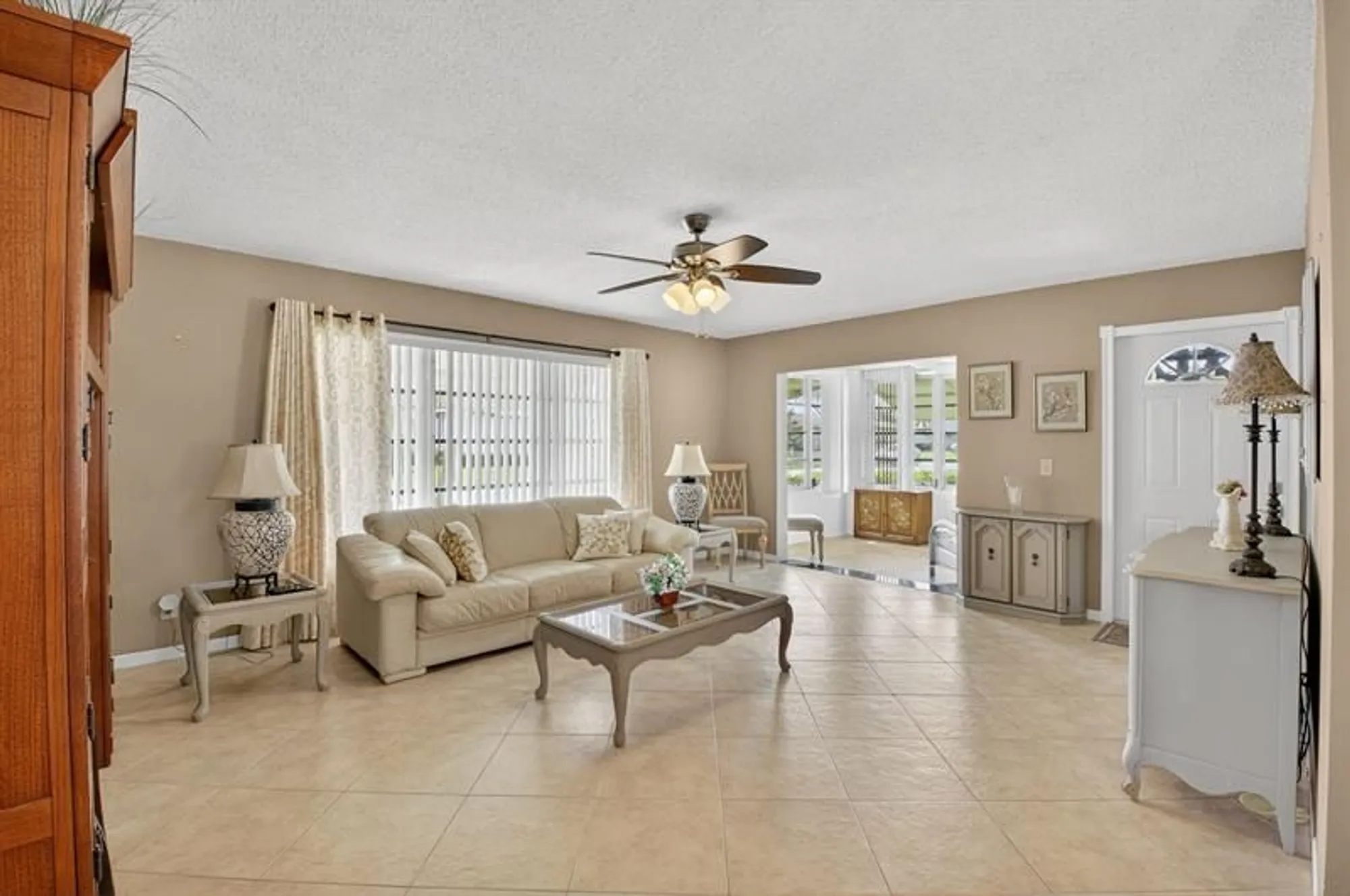 Property Slideshow image 5 of 28 | 1025 south dr d, Delray Beach, FL, 33445