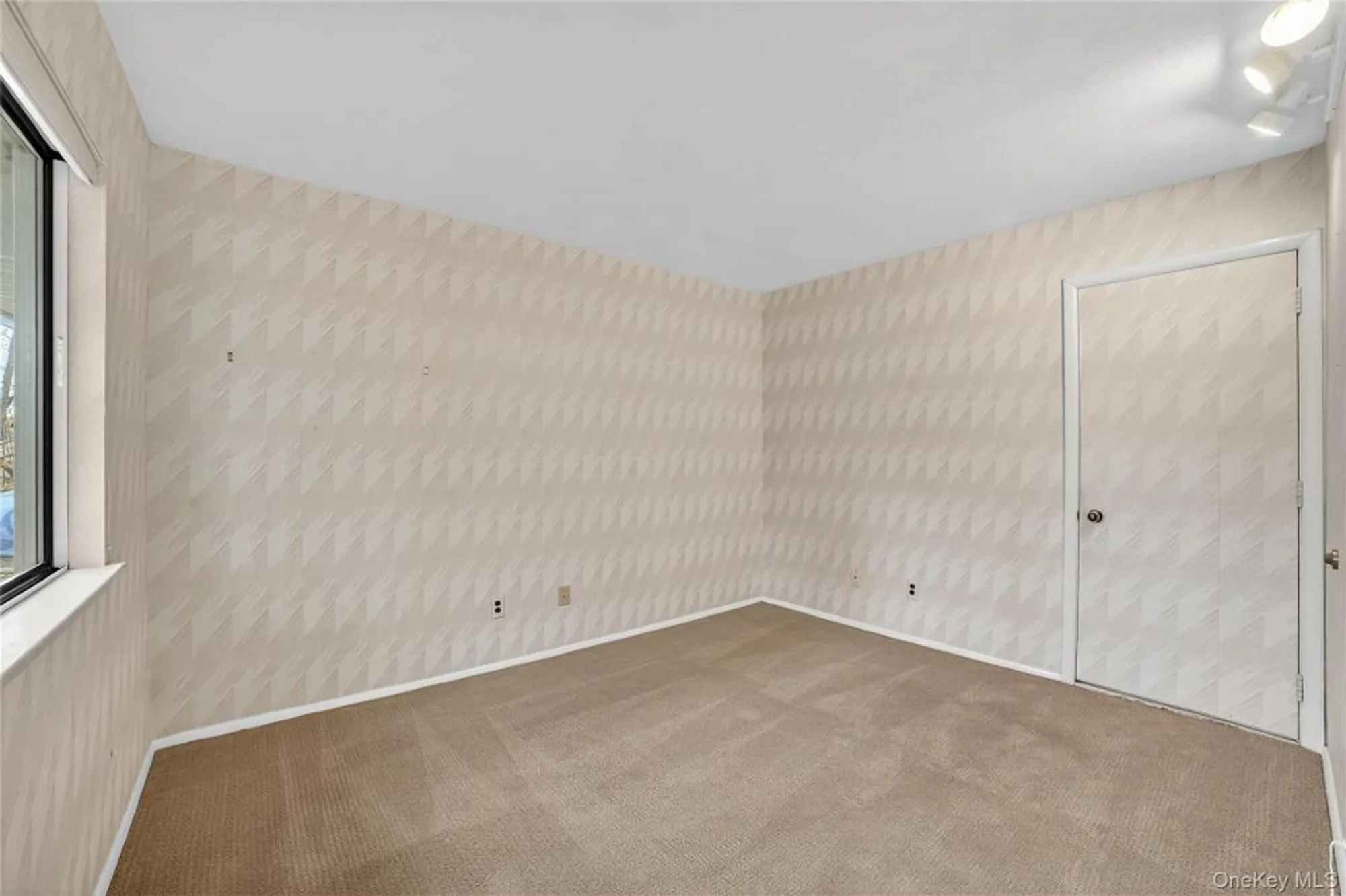 Property Slideshow image 13 of 20 | 170 long hill dr a, Yorktown Heights, NY, 10598