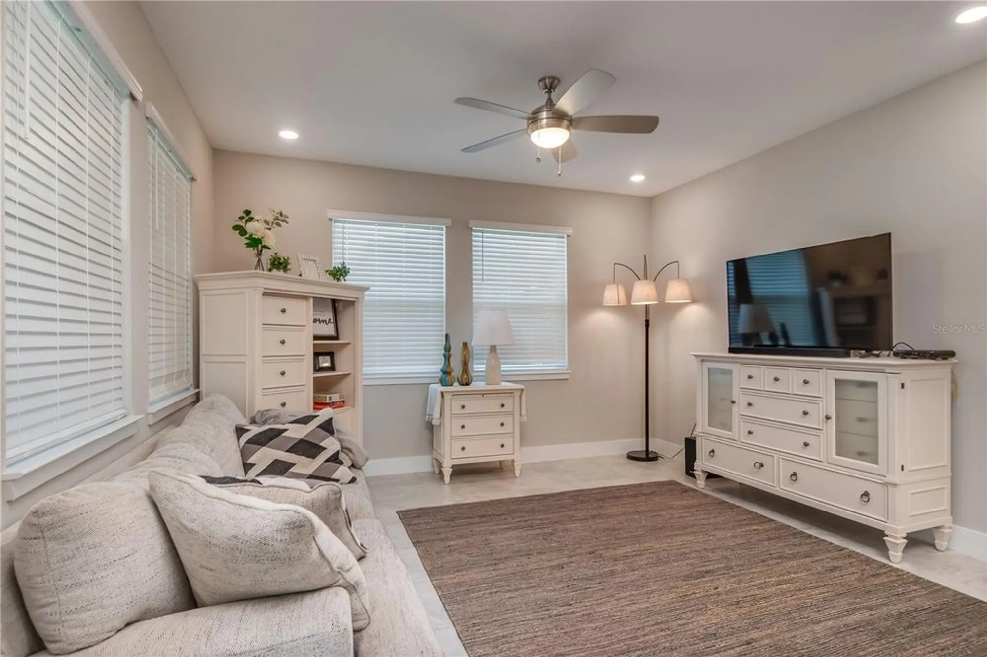 Property Slideshow image 9 of 26 | 5333 nw 33rd pl, Ocala, FL, 34482