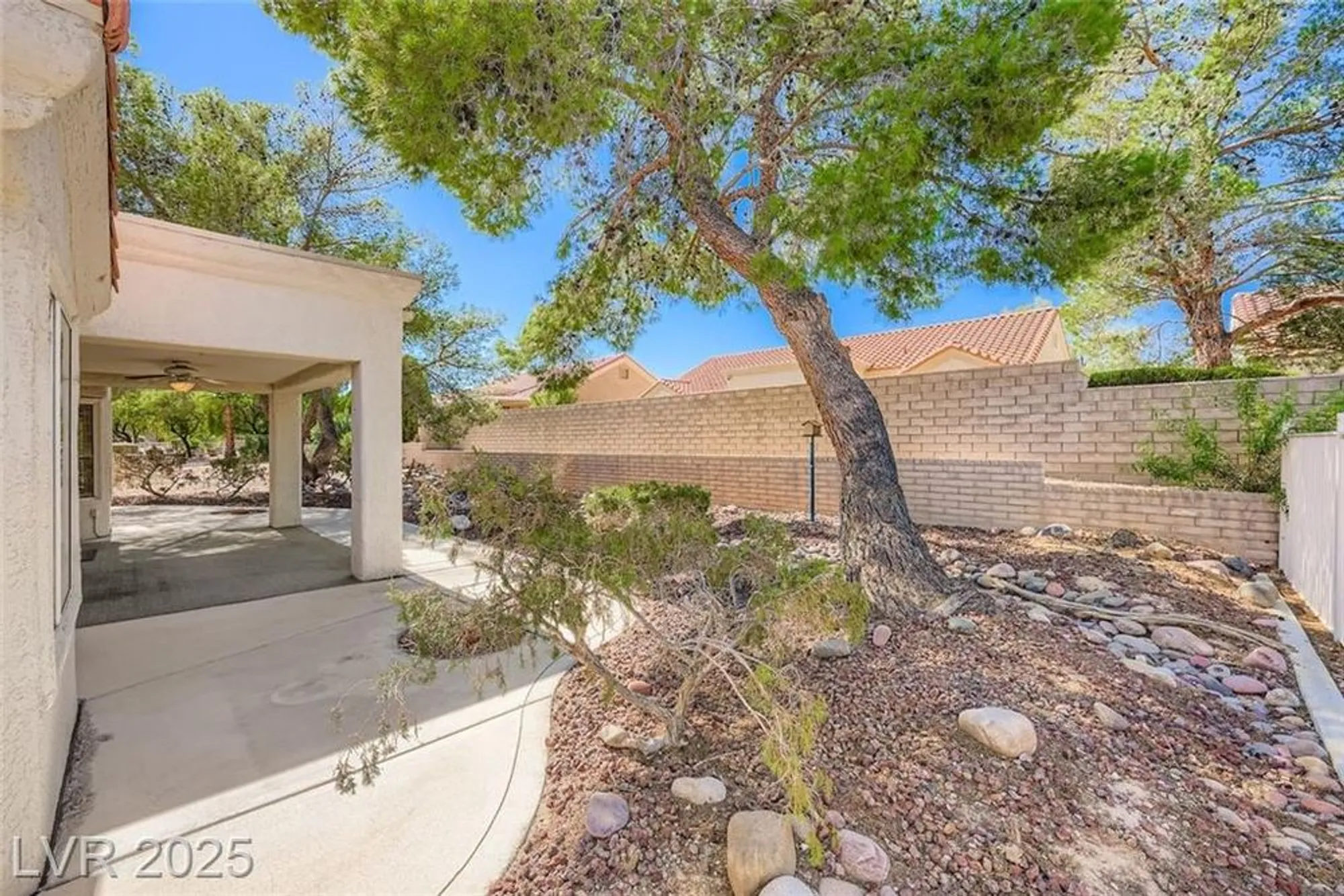 Property Slideshow image 27 of 29 | 2517 desert butte dr, Las Vegas, NV, 89134