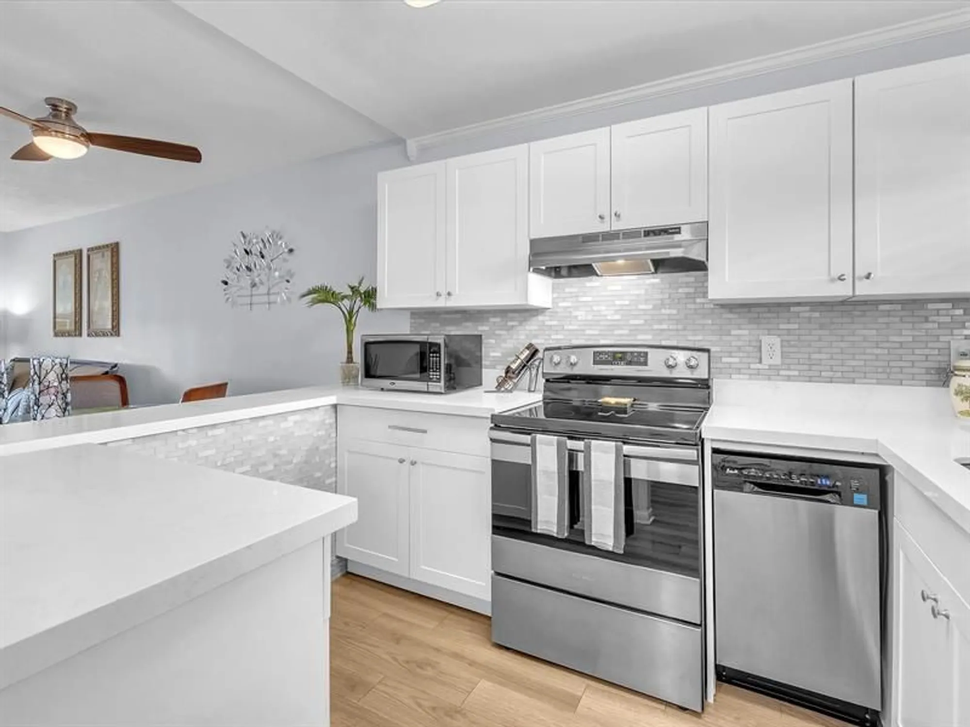 Property Slideshow image 7 of 25 | 6770 royal palm blvd apt 205, Margate, FL, 33063