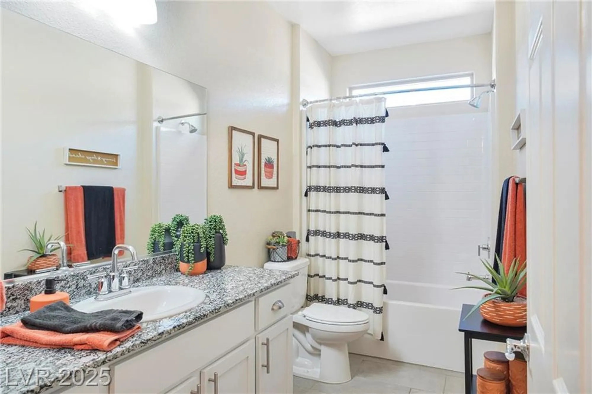 Property Slideshow image 36 of 68 | 1844 wolfcreek falls ct, Henderson, NV, 89044