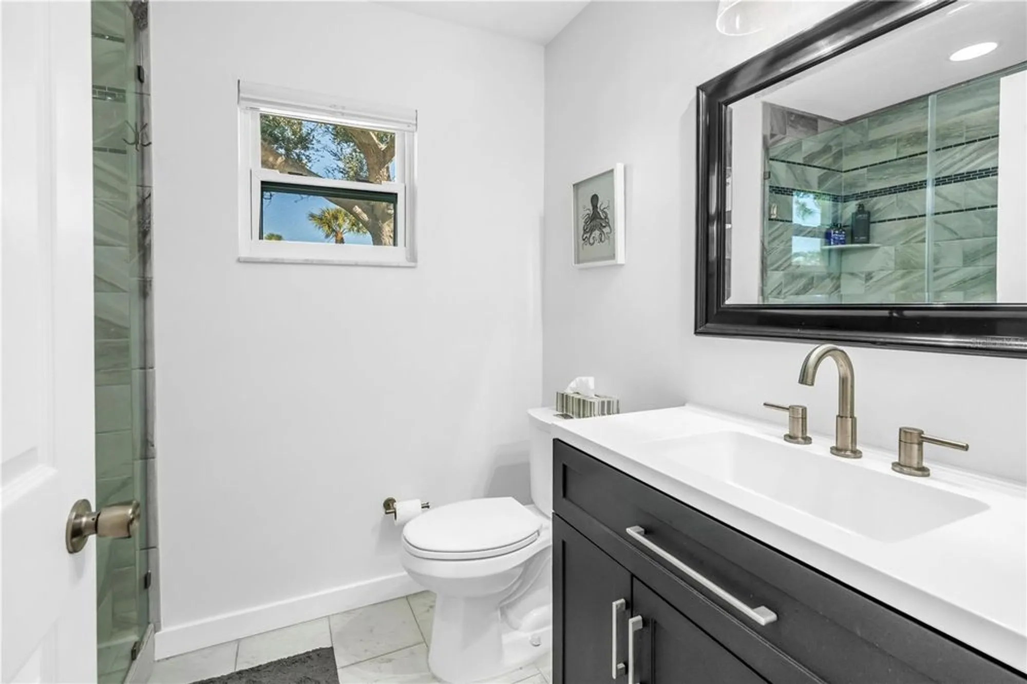 Property Slideshow image 24 of 60 | 111 whispering sands cir # v38, Sarasota, FL, 34242