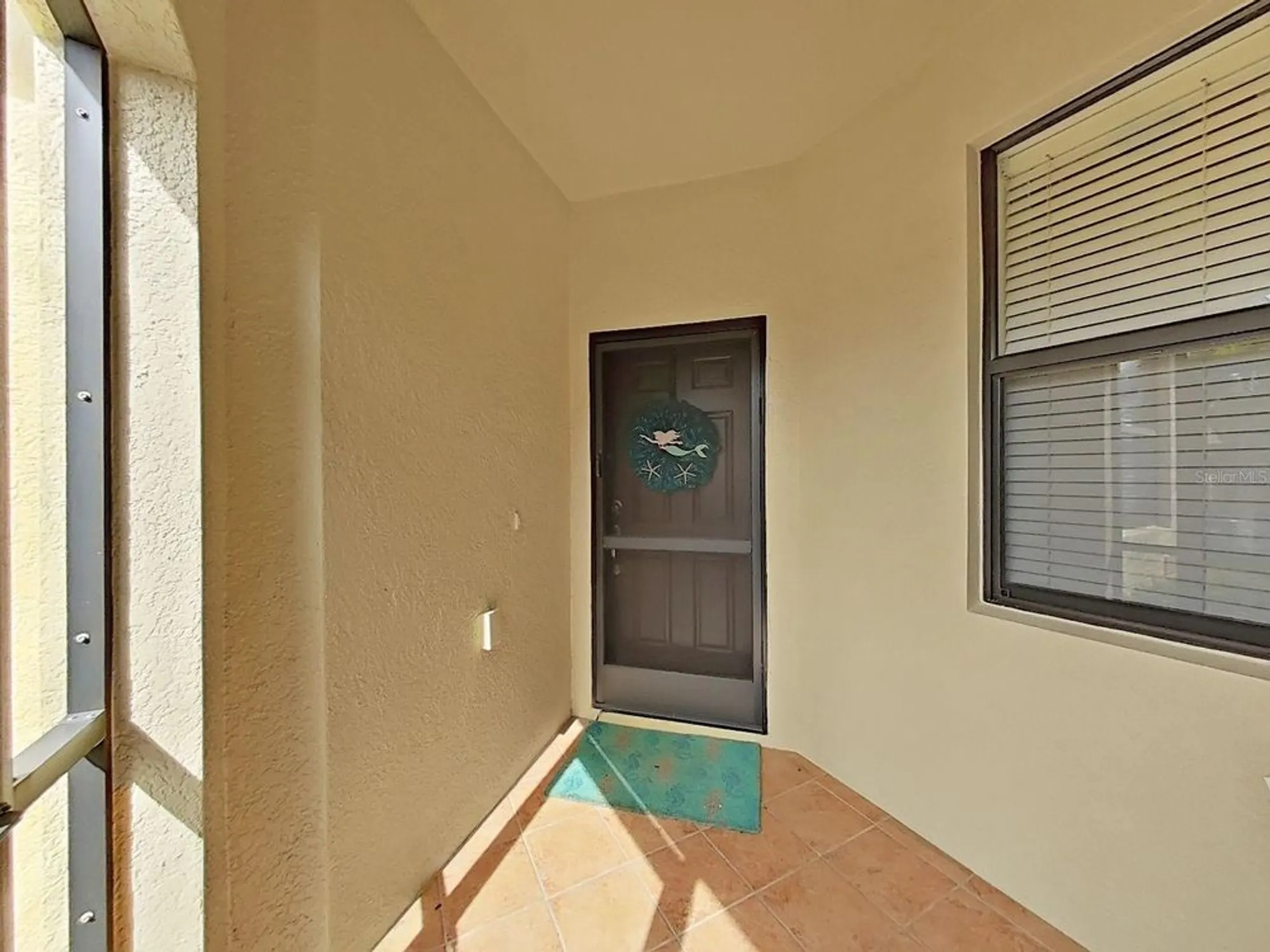 Property Slideshow image 7 of 100 | 303 bluewater falls ct, Apollo Beach, FL, 33572