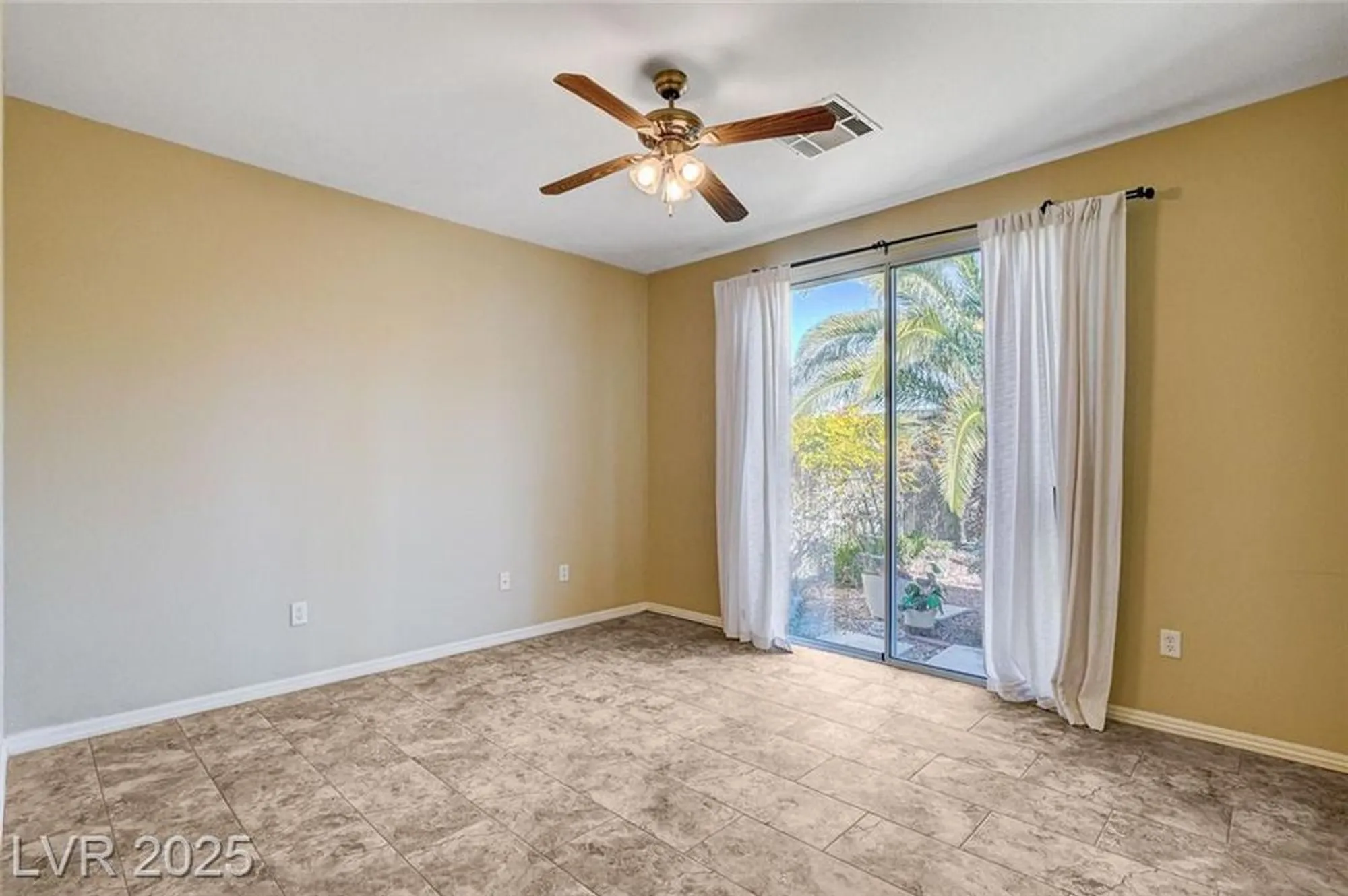 Property Slideshow image 18 of 57 | 4534 regalo bello st, Las Vegas, NV, 89135