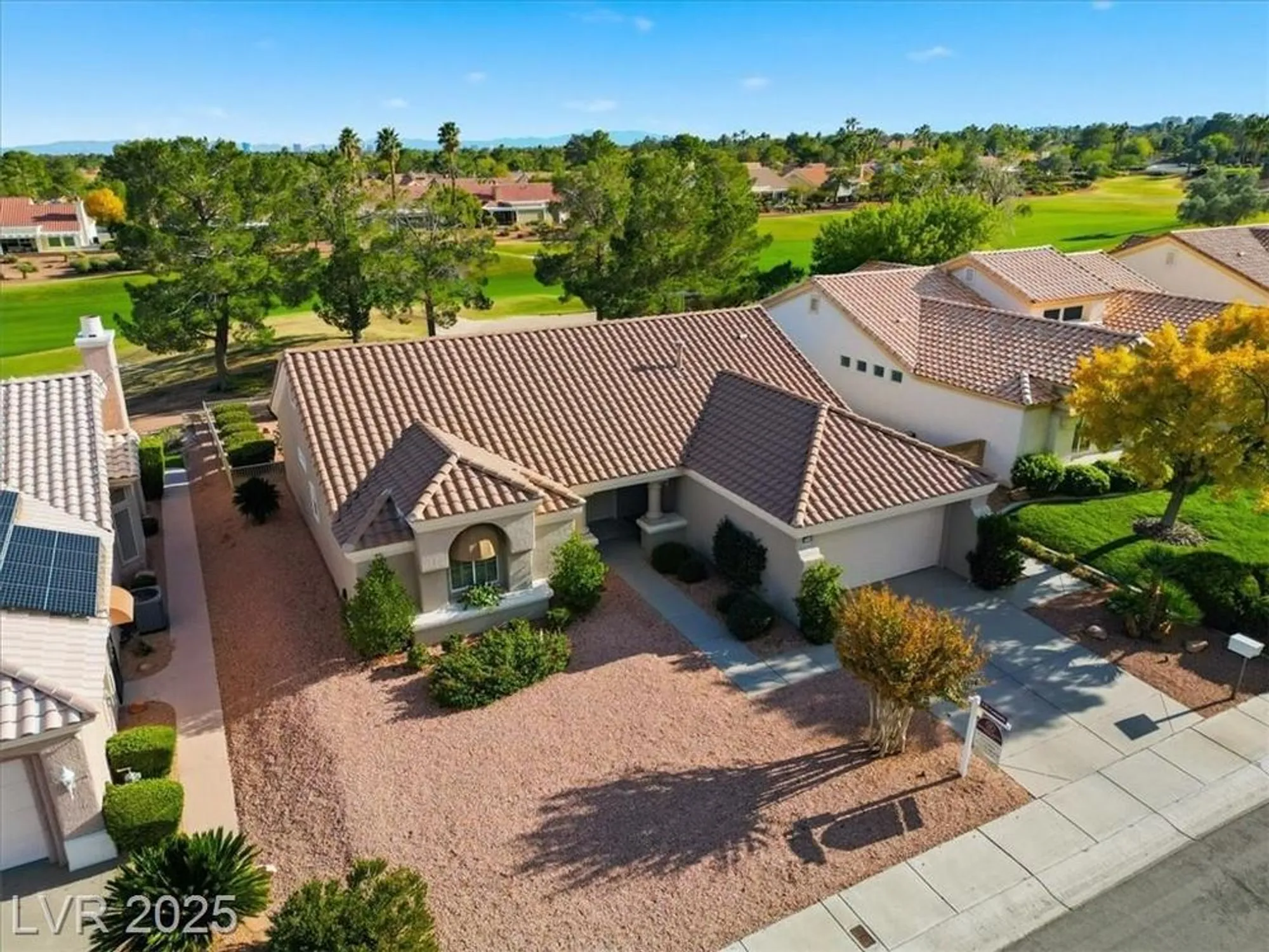 Property Slideshow image 41 of 52 | 2904 castle bar dr, Las Vegas, NV, 89134