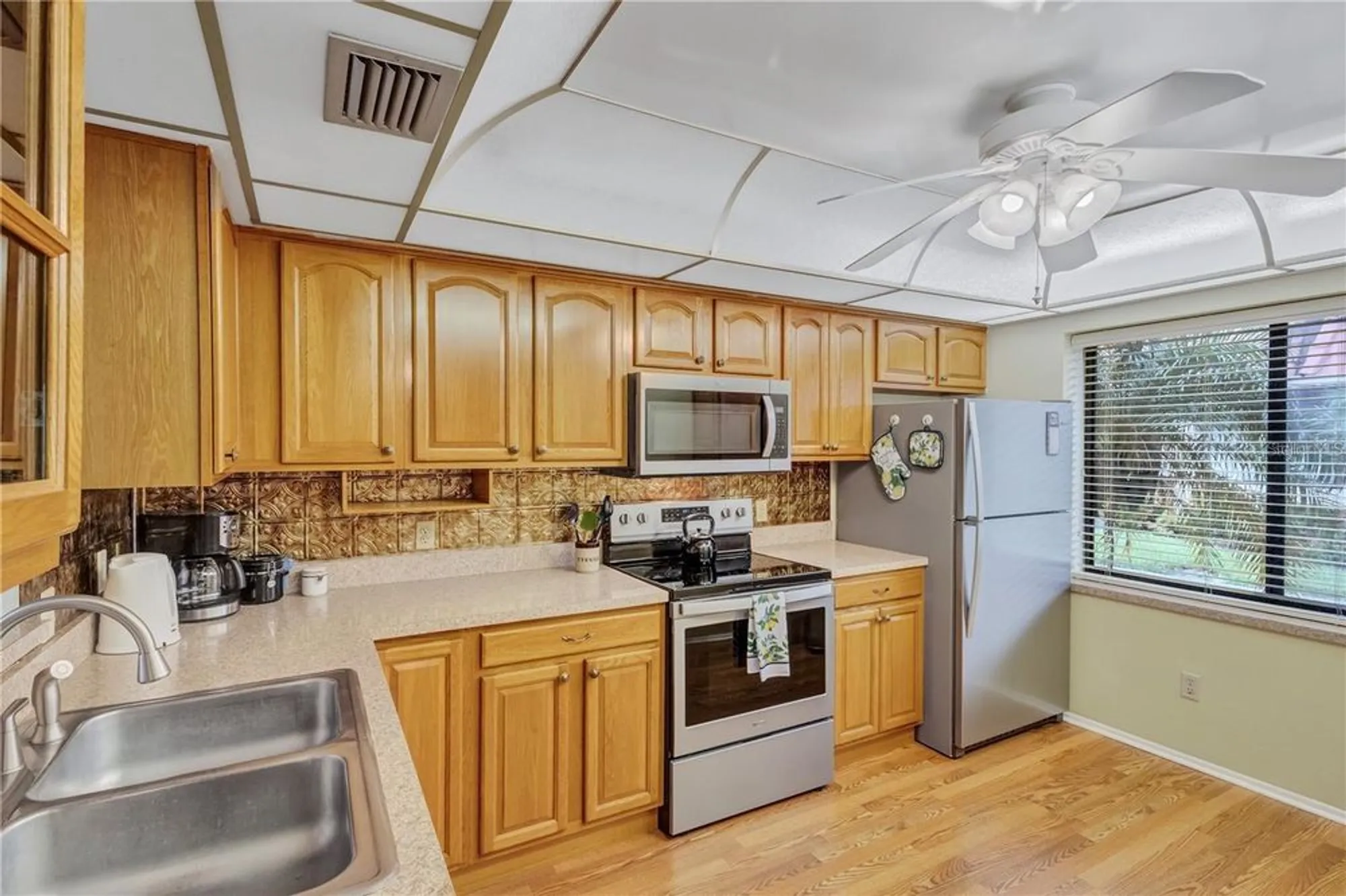 Property Slideshow image 5 of 49 | 19029 us highway 19 n apt 12b, Clearwater, FL, 33764