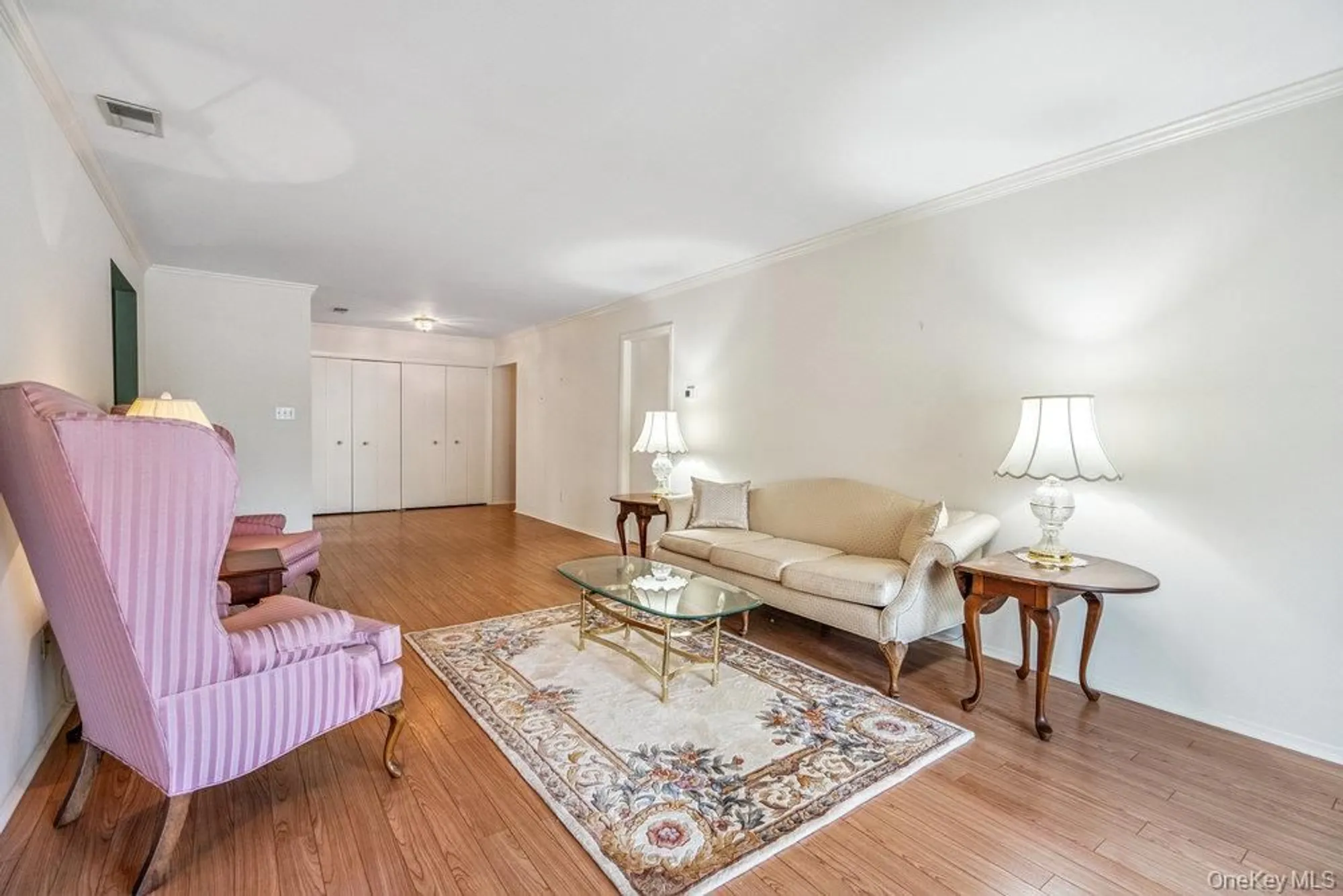 Property Slideshow image 10 of 35 | 914 fenway rd, Saint James, NY, 11780