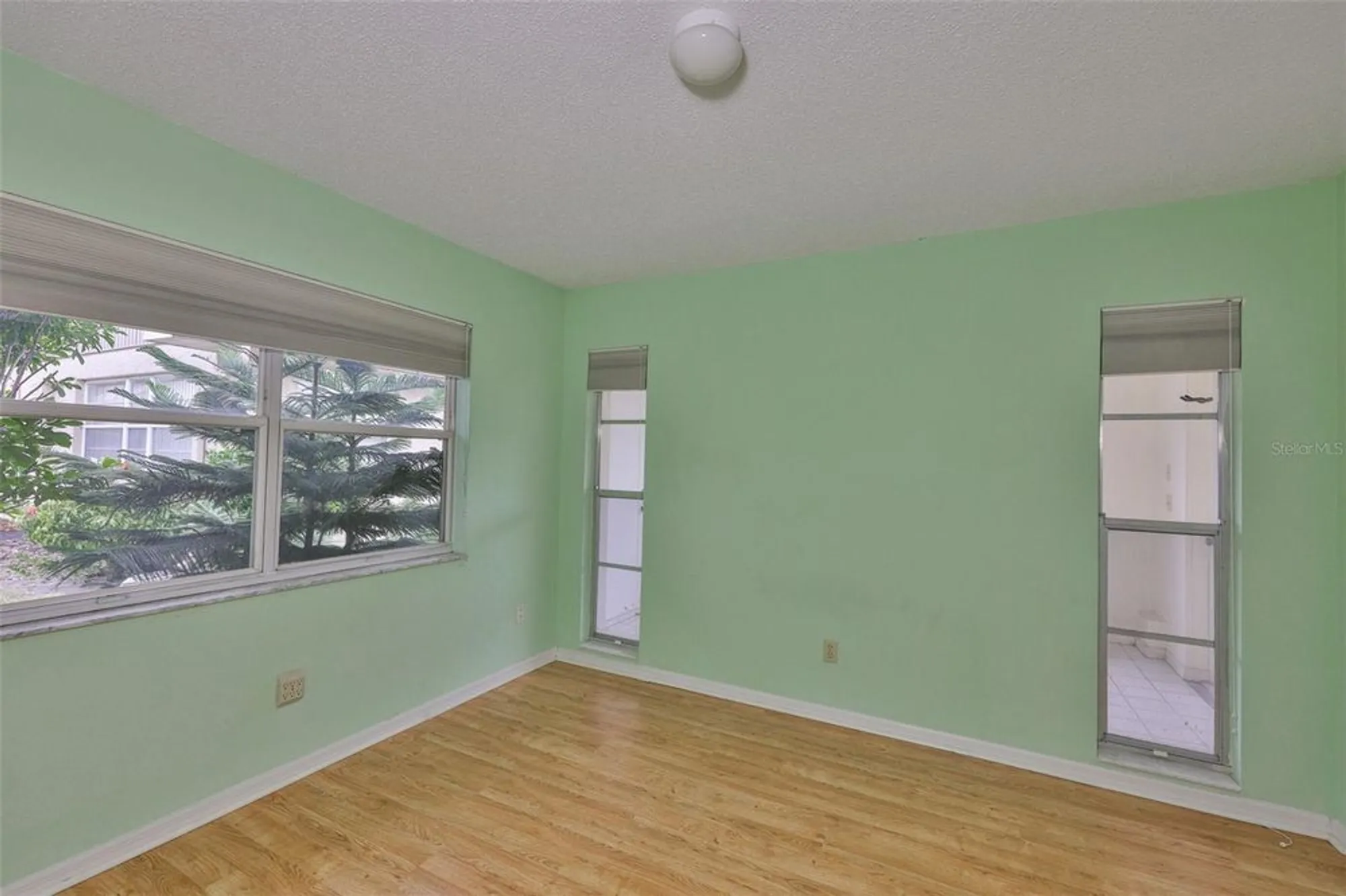 Property Slideshow image 14 of 49 | 1908 canterbury ln 20, Sun City Center, FL, 33573