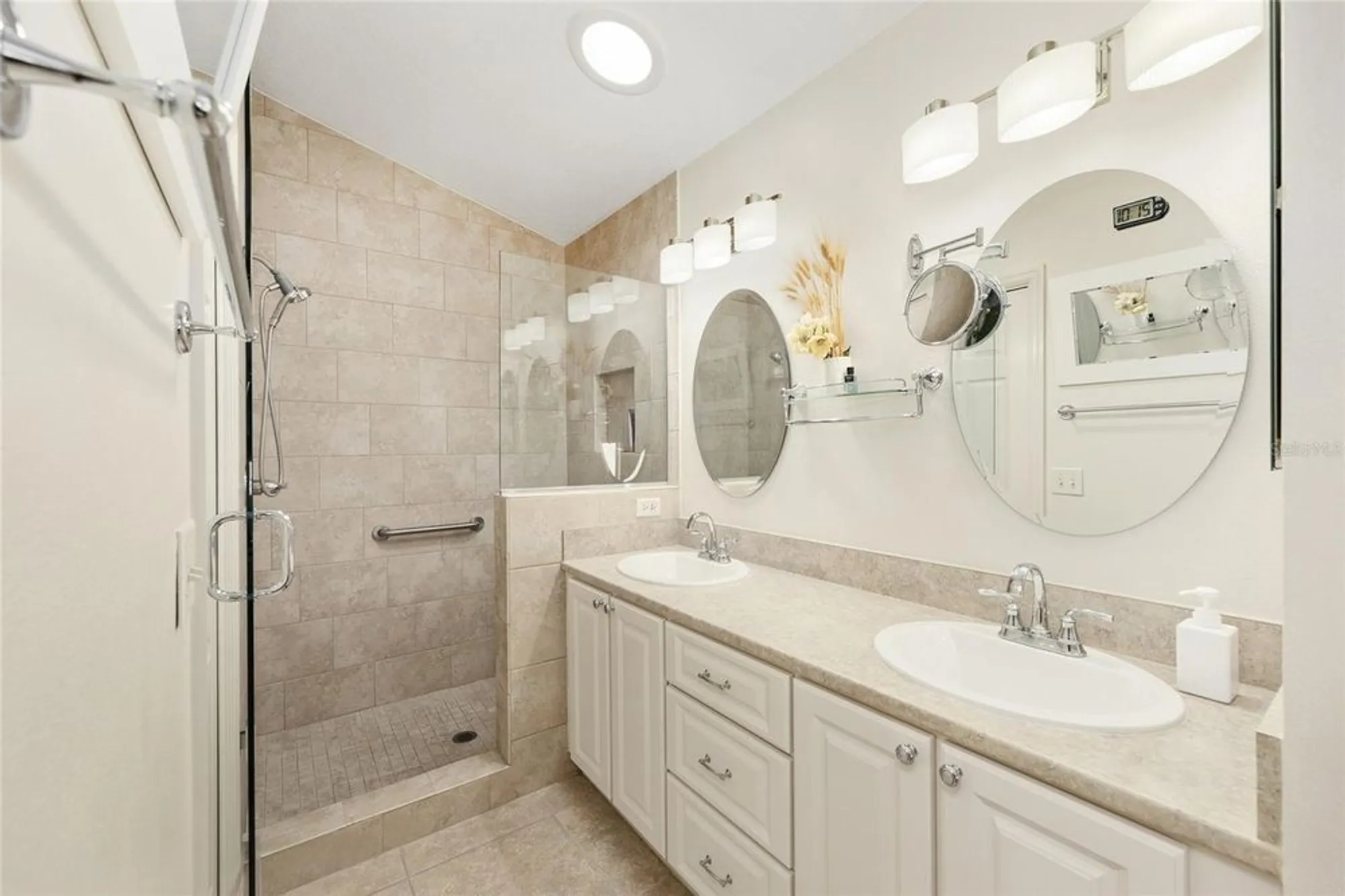 Property Slideshow image 38 of 54 | 17720 se 84th peyton ct, The Villages, FL, 32162