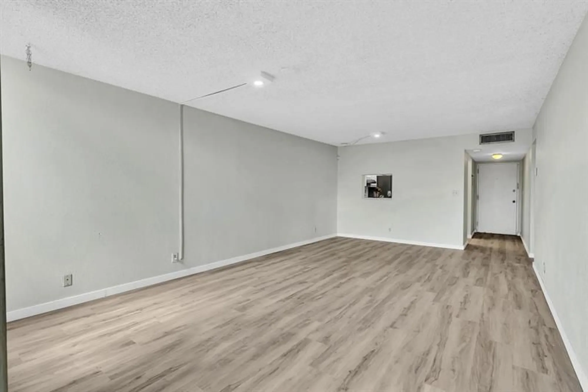 Property Slideshow image 13 of 48 | 6351 n university dr 324, Tamarac, FL, 33321