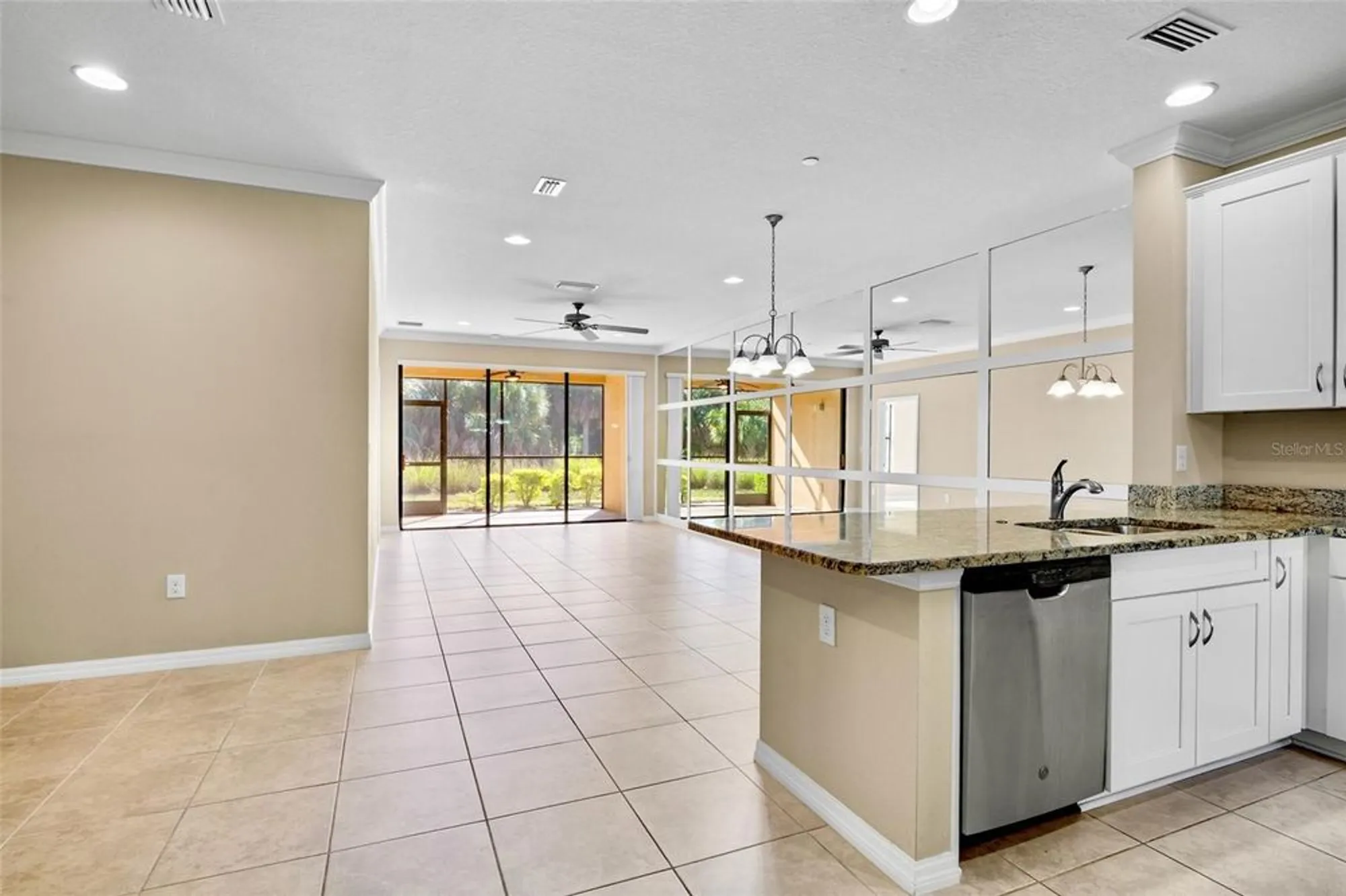 Property Slideshow image 3 of 49 | 5425 cicerone st 103, Sarasota, FL, 34238