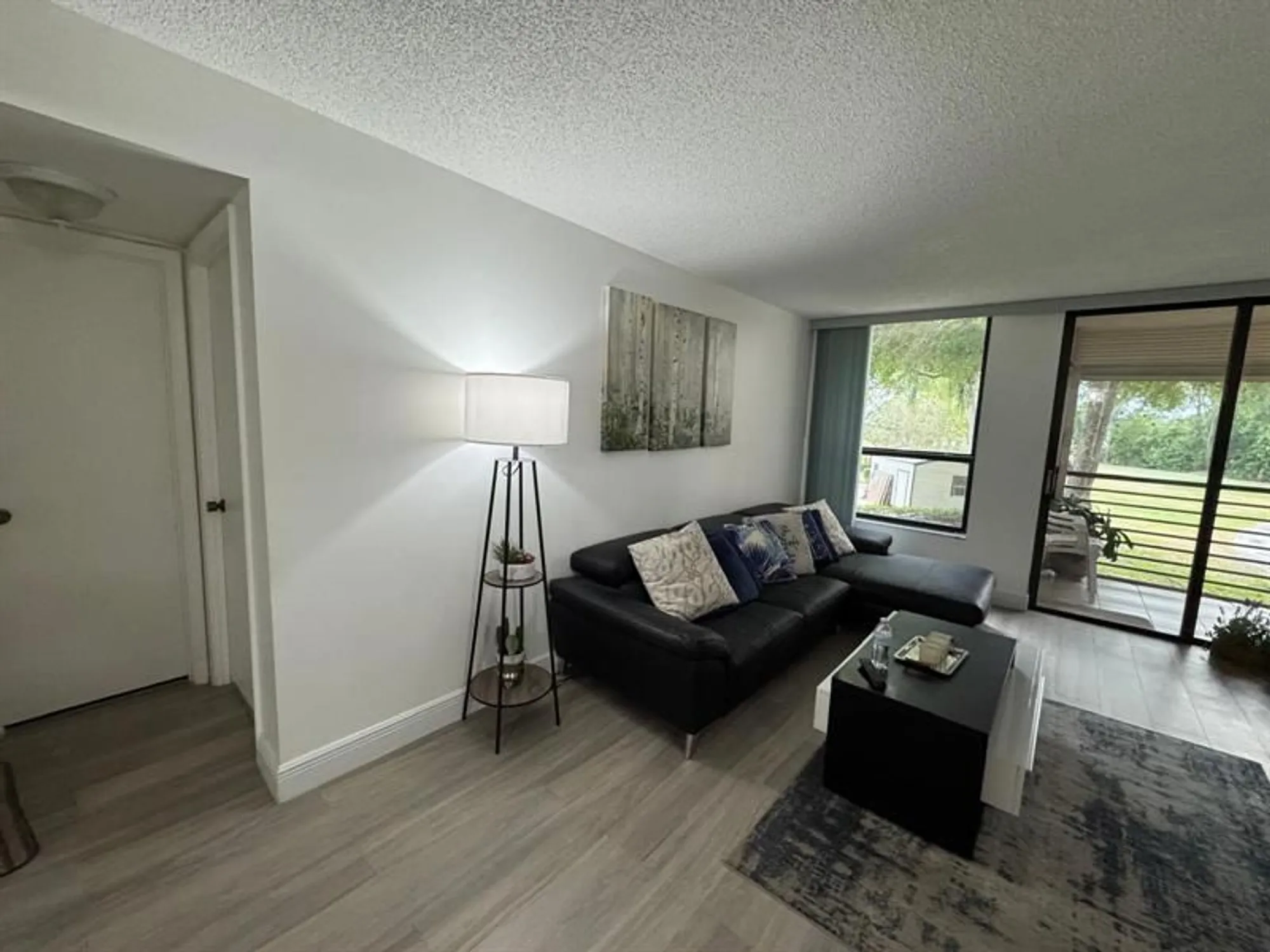 Property Slideshow image 11 of 40 | 6701 n university dr apt 216, Tamarac, FL, 33321