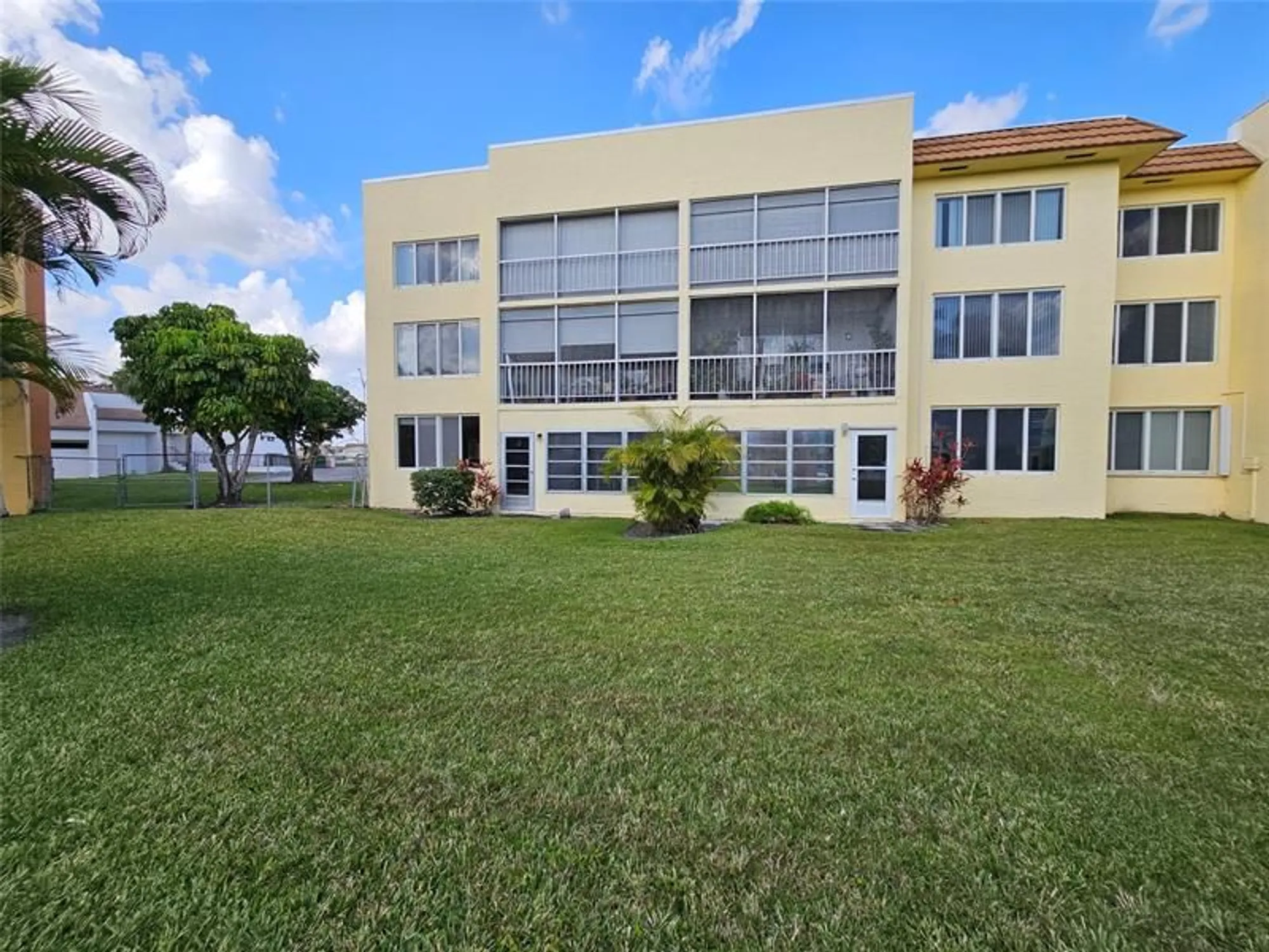 Property Slideshow image 29 of 35 | 6700 royal palm blvd apt 112, Margate, FL, 33063