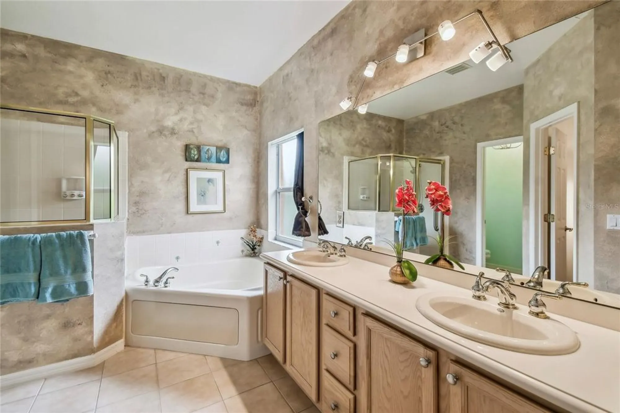 Property Slideshow image 32 of 68 | 651 highlands hammock dr, Poinciana, FL, 34759