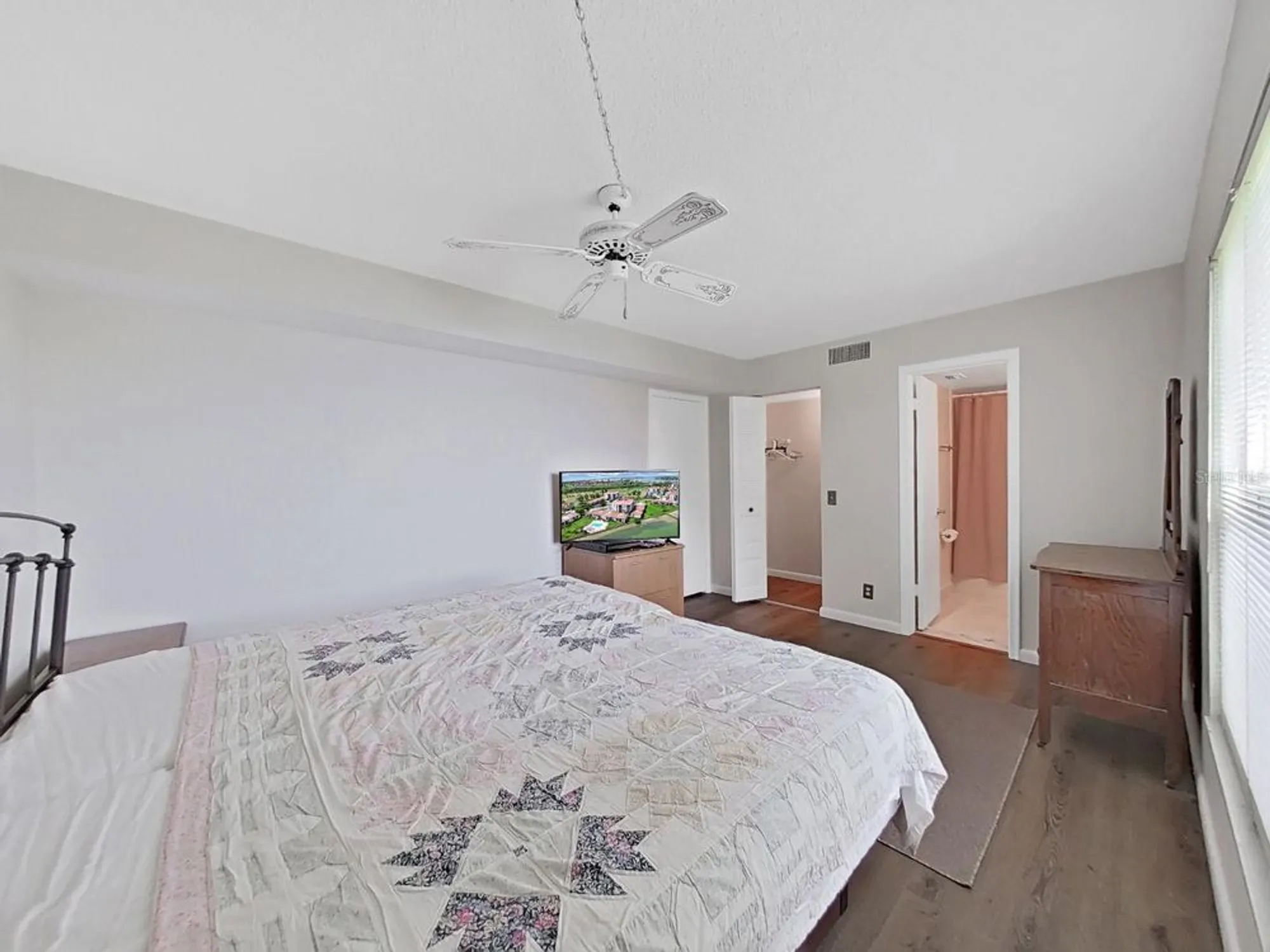 Property Slideshow image 11 of 32 | 6177 sun blvd apt 108, St Petersburg, FL, 33715