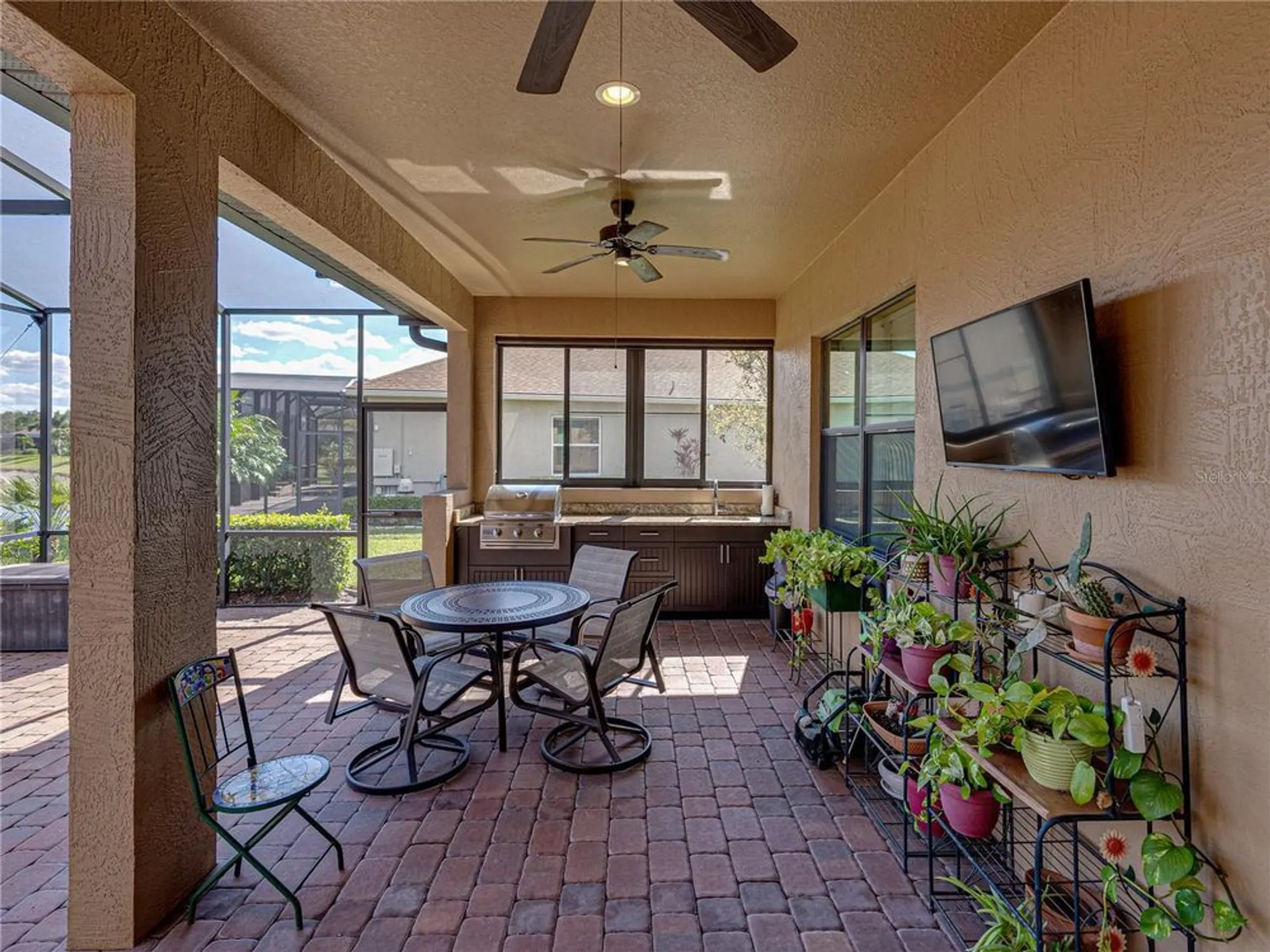 Property Slideshow image 48 of 95 | 1336 oakmont dr, Winter Haven, FL, 33884