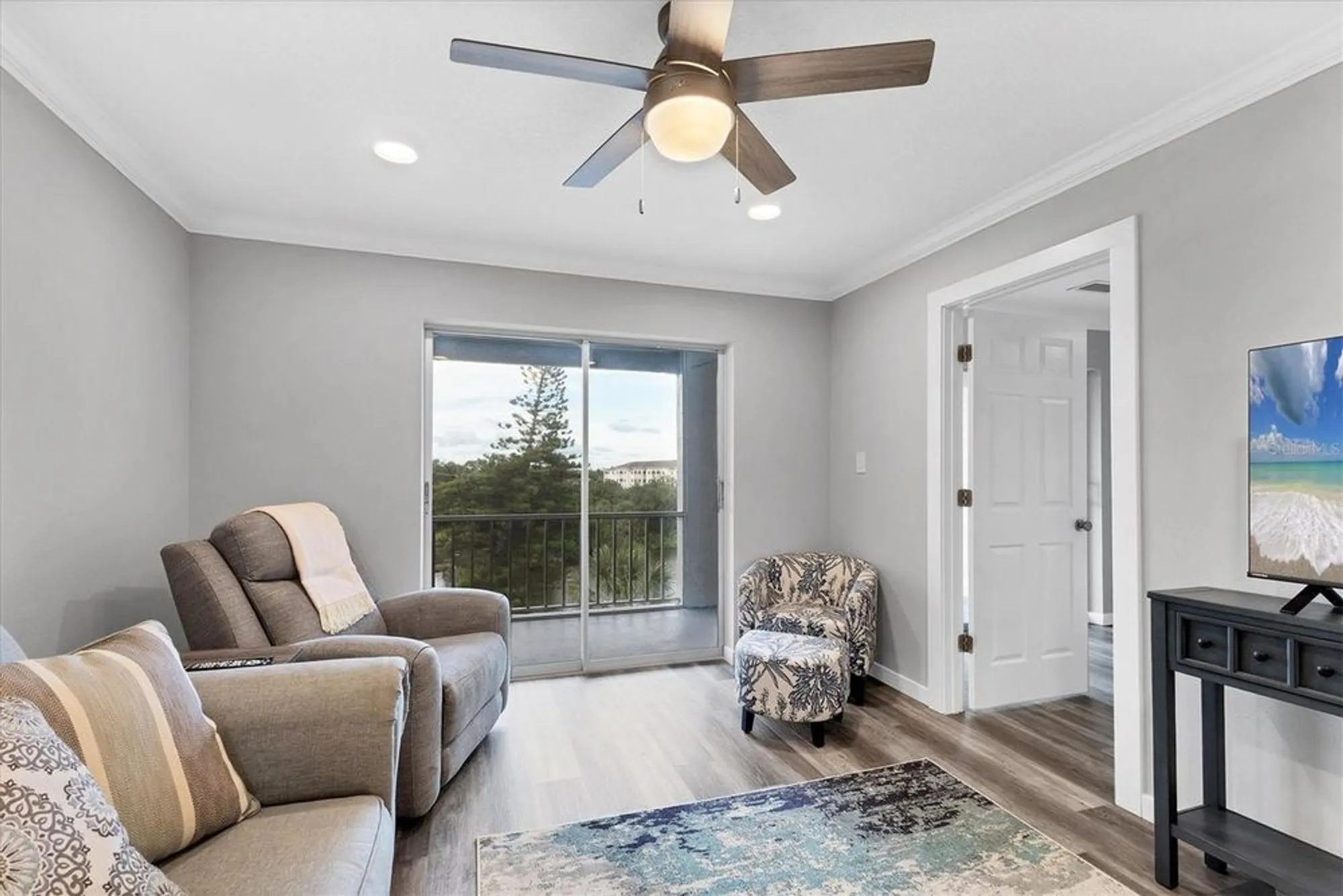 Property Slideshow image 10 of 33 | 3661 lake bayshore dr # 507j, Bradenton, FL, 34205