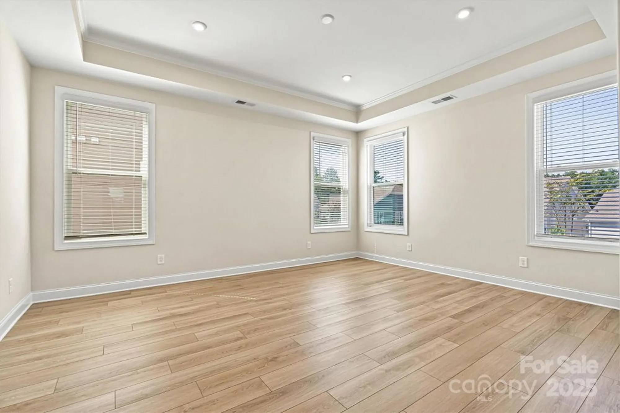 Property Slideshow image 19 of 48 | 7332 jolly brook dr, Charlotte, NC, 28215