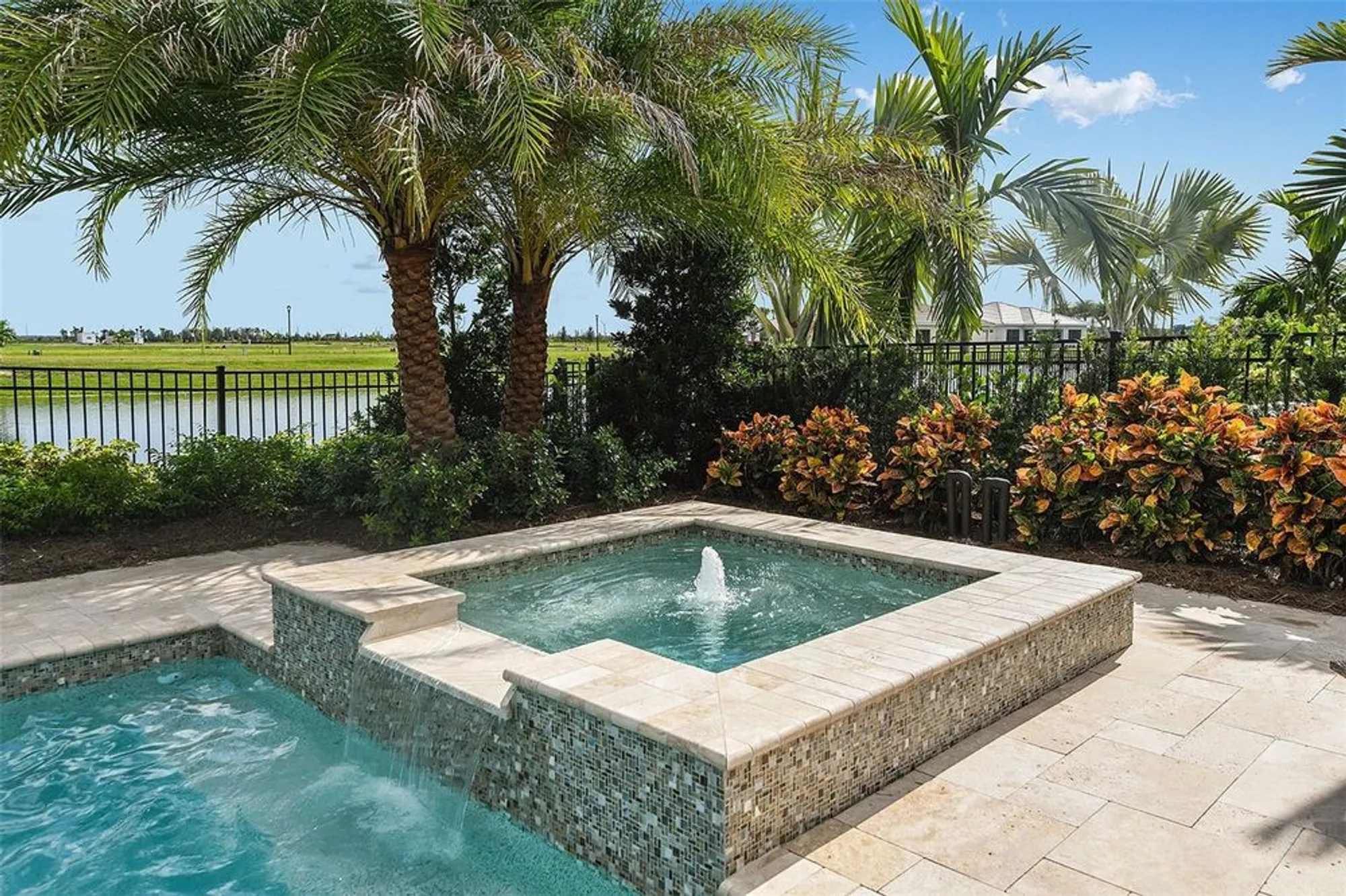 Property Slideshow image 46 of 77 | 18123 cresswind ter, Lakewood Ranch, FL, 34211