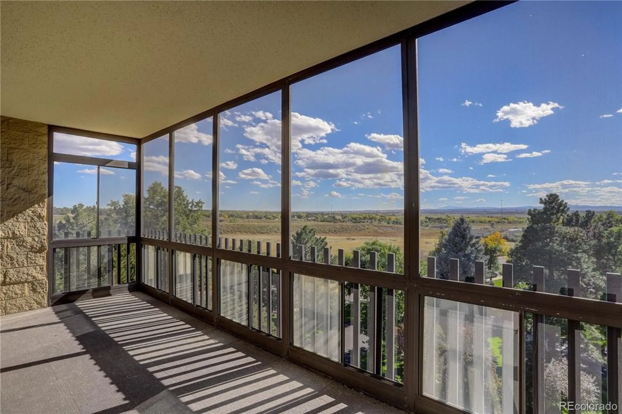 Property Slideshow image 13 of 26 | 13631 e marina dr 608, Aurora, CO, 80014