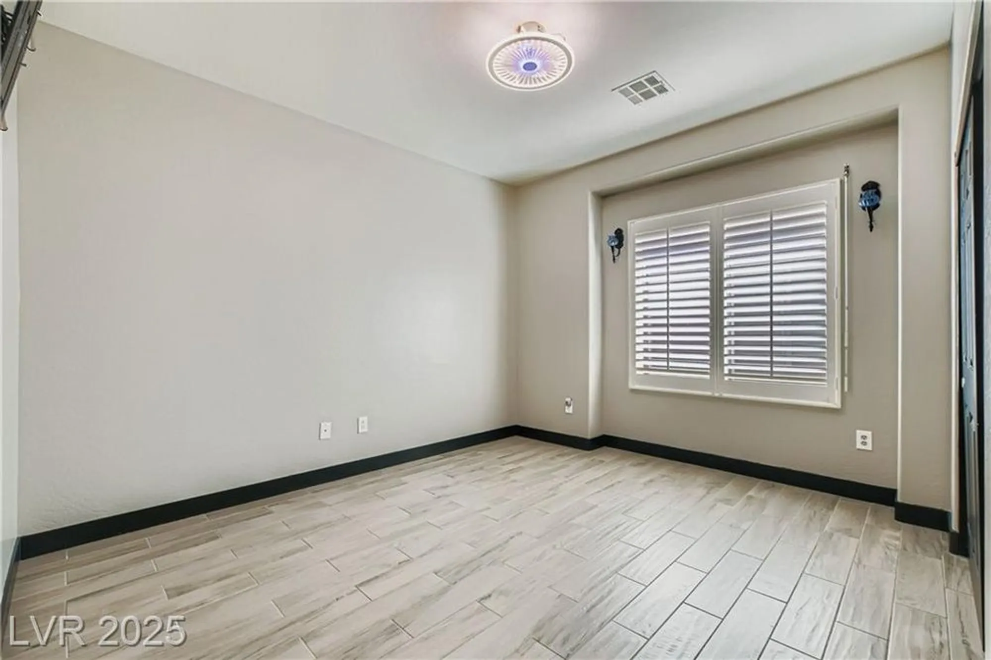 Property Slideshow image 22 of 53 | 7469 crested quail st, North Las Vegas, NV, 89084
