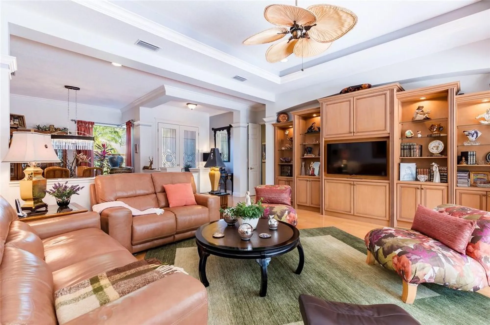 Property Slideshow image 12 of 50 | 4740 carrington cir, Sarasota, FL, 34243