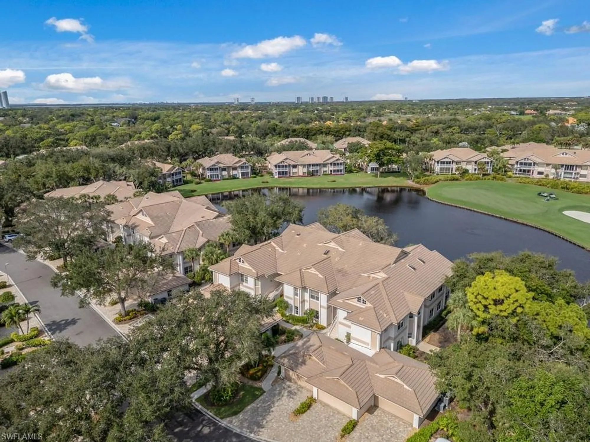 Property Slideshow image 17 of 31 | 3310 glen cairn ct 102, Bonita Springs, FL, 34134