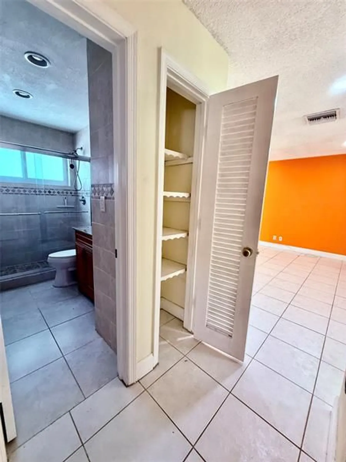 Property Slideshow image 19 of 19 | 4605 nw 49th st, Tamarac, FL, 33319