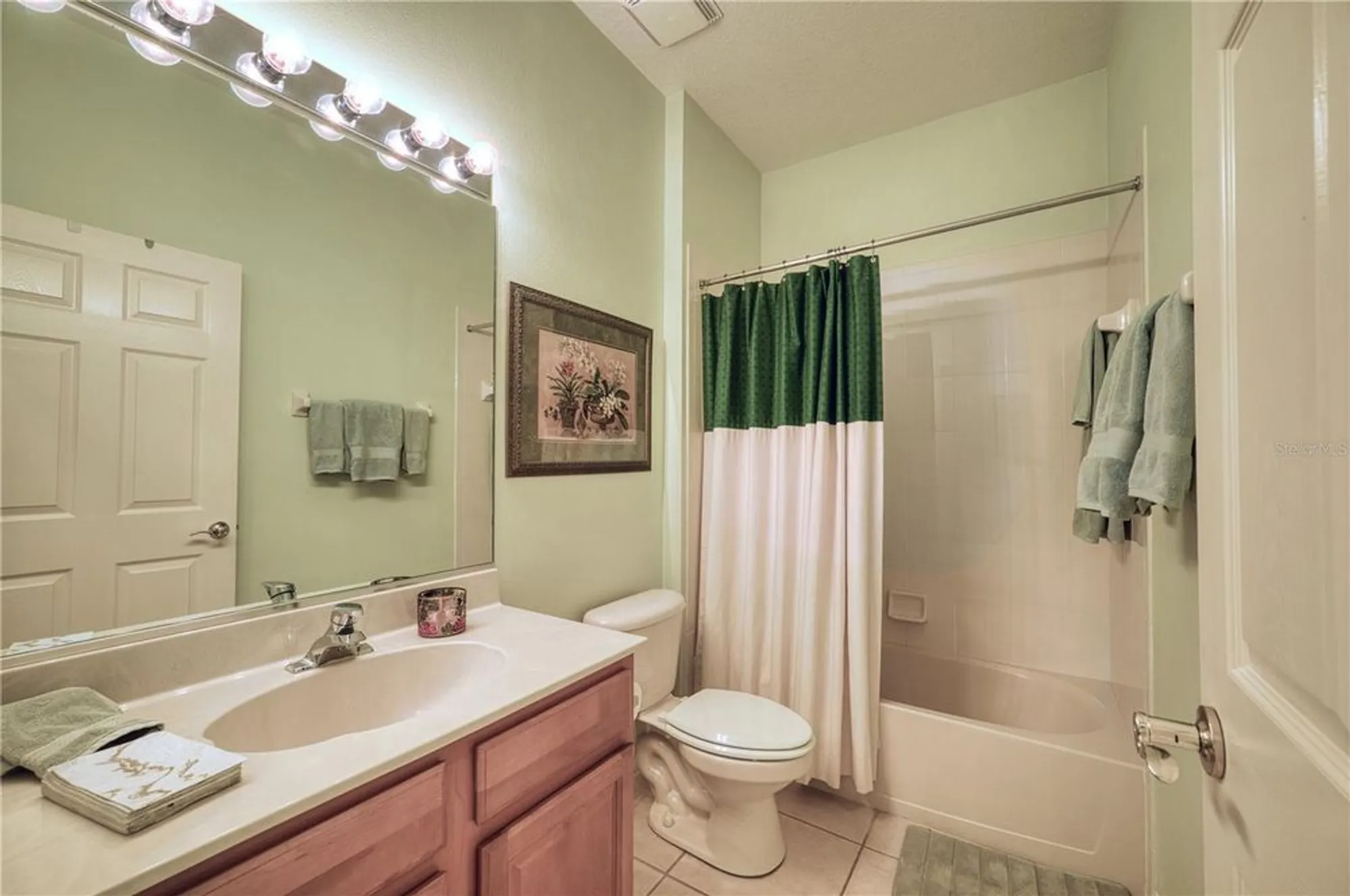 Property Slideshow image 11 of 39 | 8014 victoria falls cir, Sarasota, FL, 34243