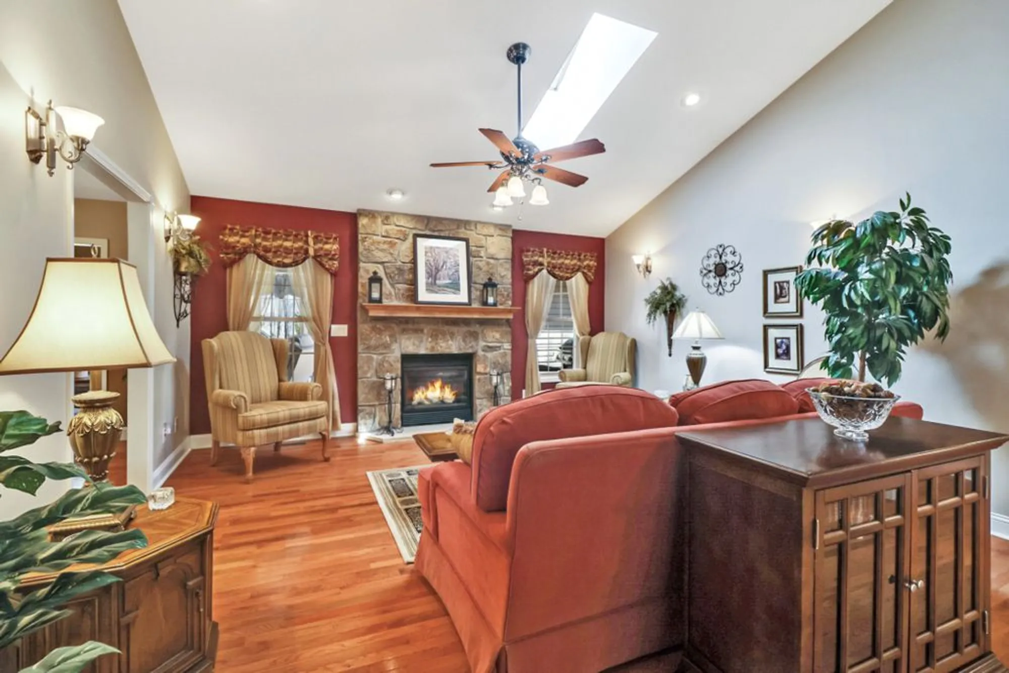 Property Slideshow image 11 of 44 | 10 claremont cir, Crossville, TN, 38558