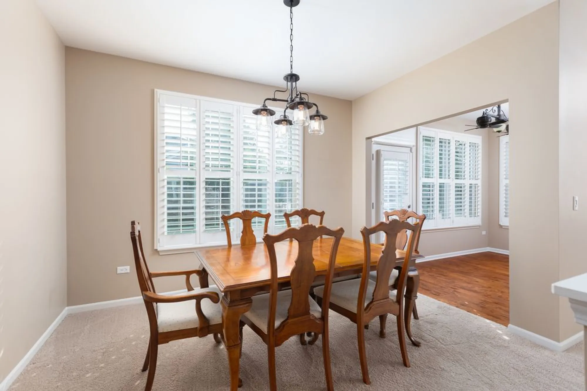 Property Slideshow image 12 of 29 | 2629 camberley cir, Naperville, IL, 60564