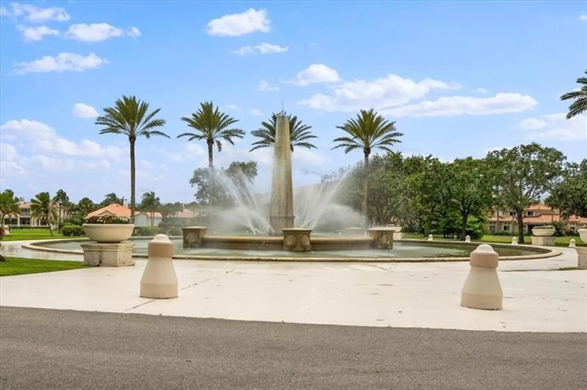 Property Slideshow image 2 of 29 | 5060 harmony cir apt 104, Vero Beach, FL, 32967