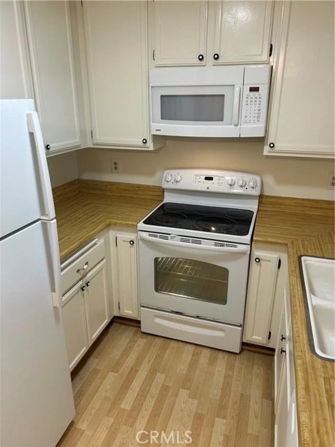 Property Slideshow image 8 of 47 | 18232 parkview ln 103, Huntington Beach, CA, 92648