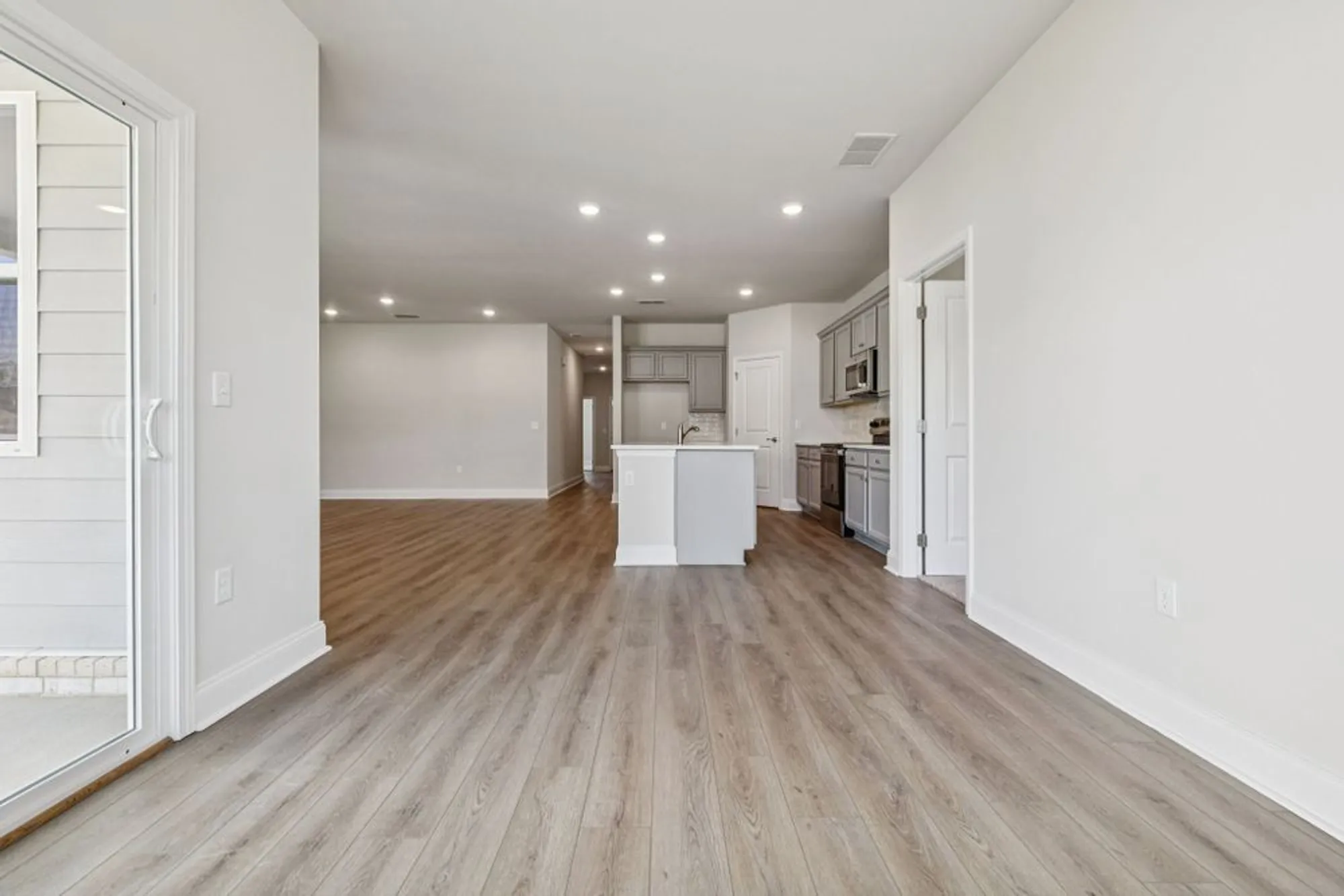 Property Slideshow image 24 of 48 | 312 stonehaus cir, Antioch, TN, 37013